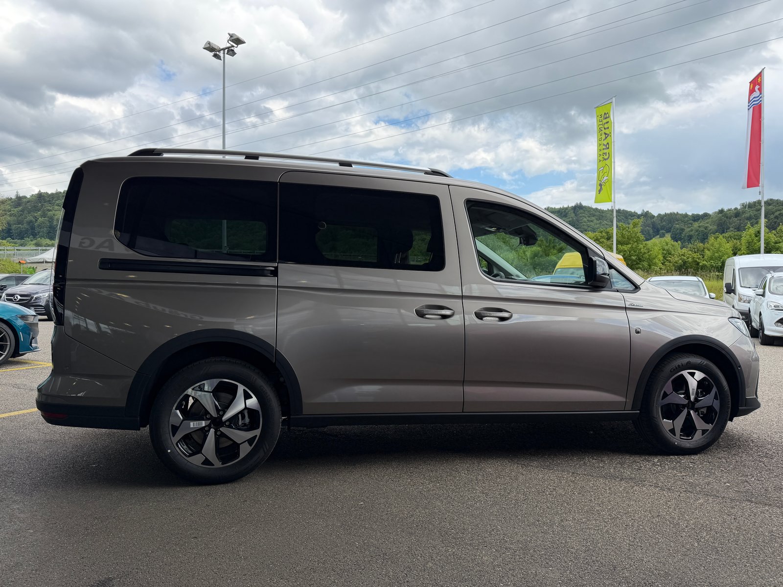 FORD Grand Tourneo Connect 1.5 PHEV Active Automat, Plug-in-Hybrid Benzin/Elektro, Neuwagen, Automatik - 7