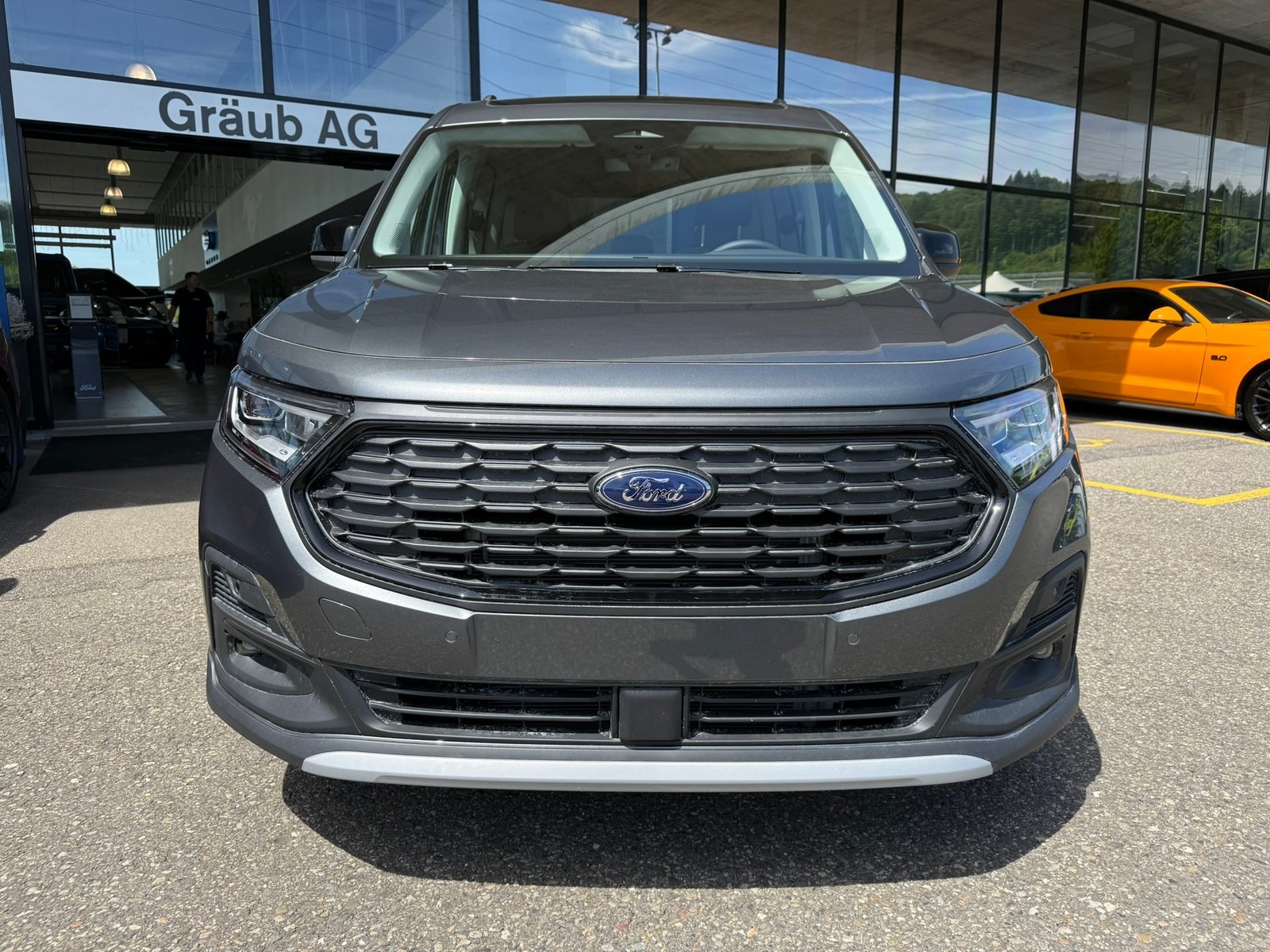 FORD Tourneo Connect 1.5 PHEV Active Automat, Plug-in-Hybrid Benzina/Elettrica, Auto nuove, Automatico - 2