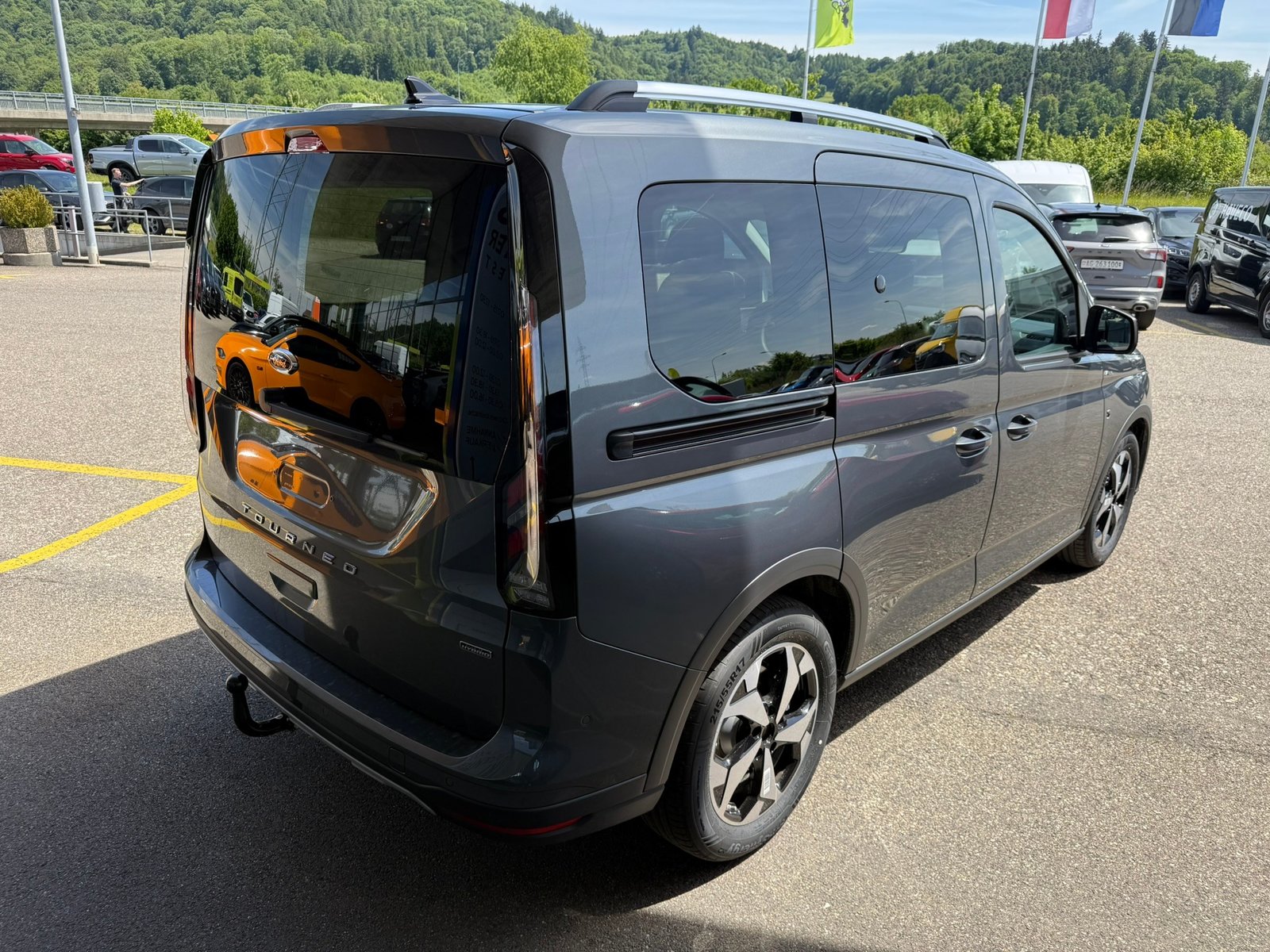 FORD Tourneo Connect 1.5 PHEV Active Automat, Plug-in-Hybrid Benzina/Elettrica, Auto nuove, Automatico - 6