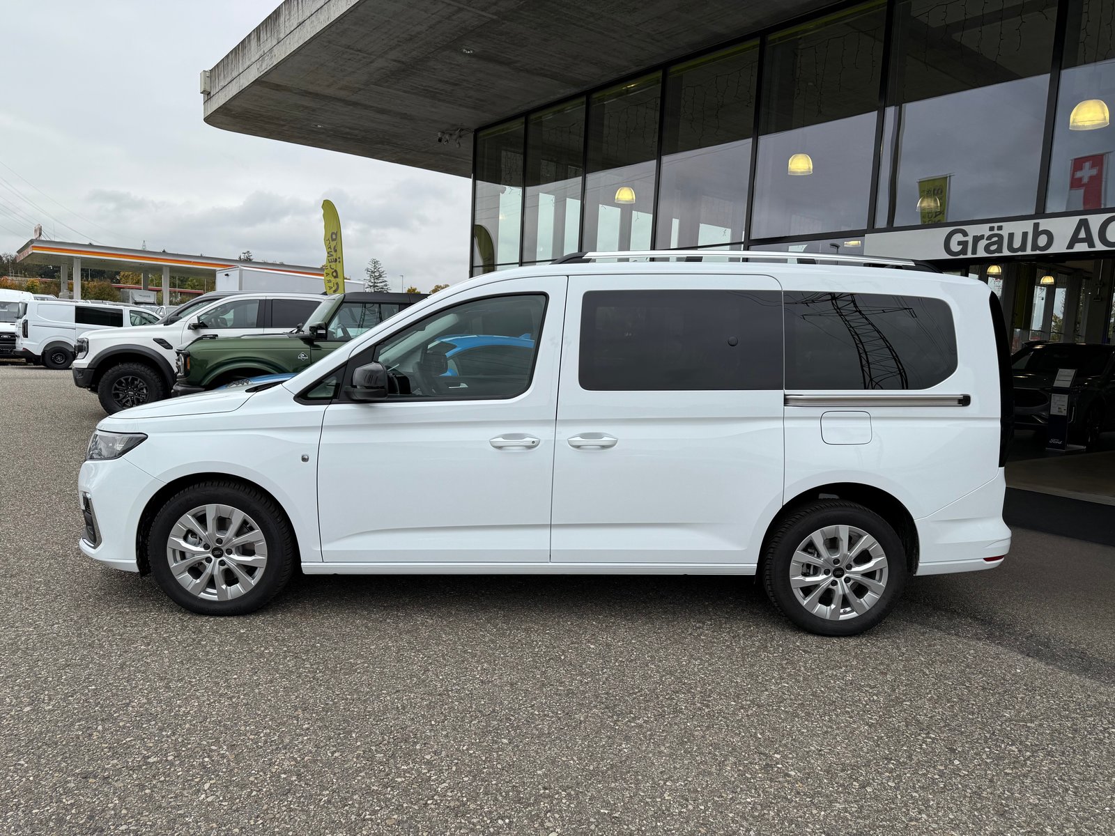FORD Grand Tourneo Connect 2.0 EcoBlue Tit Rollstuhlumbau He, Diesel, New car, Automatic - 4