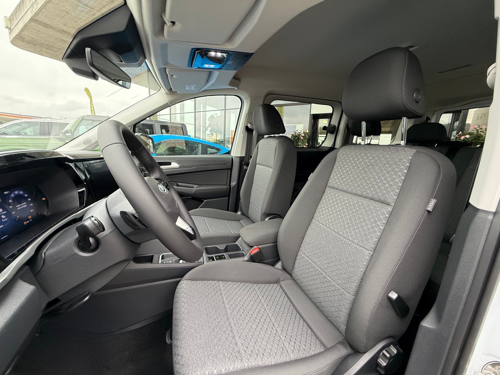 FORD Grand Tourneo Connect 2.0 EcoBlue Tit Rollstuhlumbau He, Diesel, New car, Automatic - 5