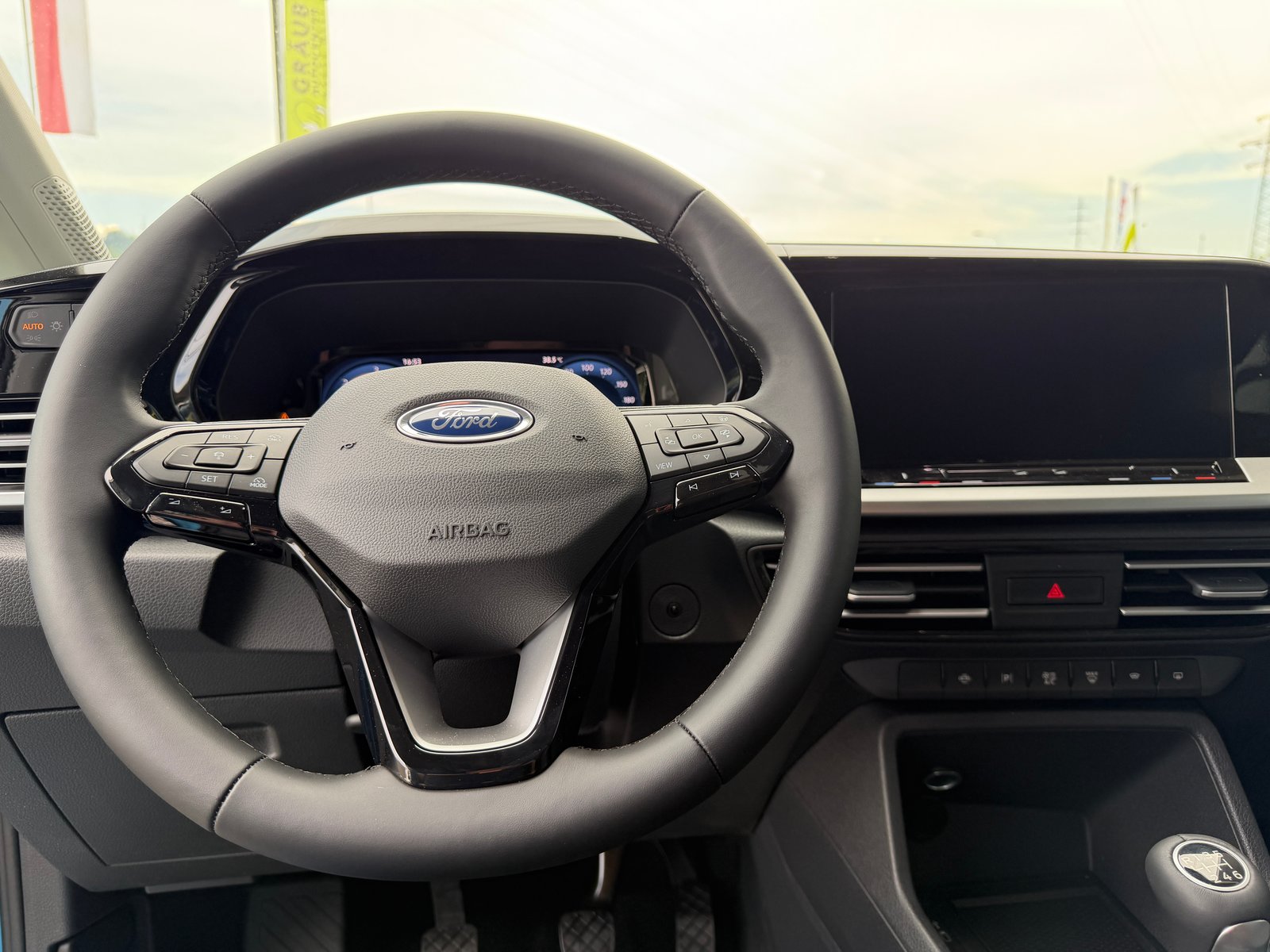 FORD Grand Tourneo Connect 2.0 EcoBlue AWD Active, Diesel, Neuwagen, Handschaltung - 7