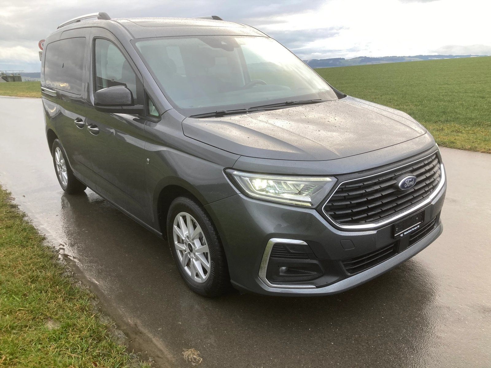 FORD Tourneo Connect 2.0 EcoBlue Titanium Automat, Diesel, Occasion / Gebraucht, Automatik - 2