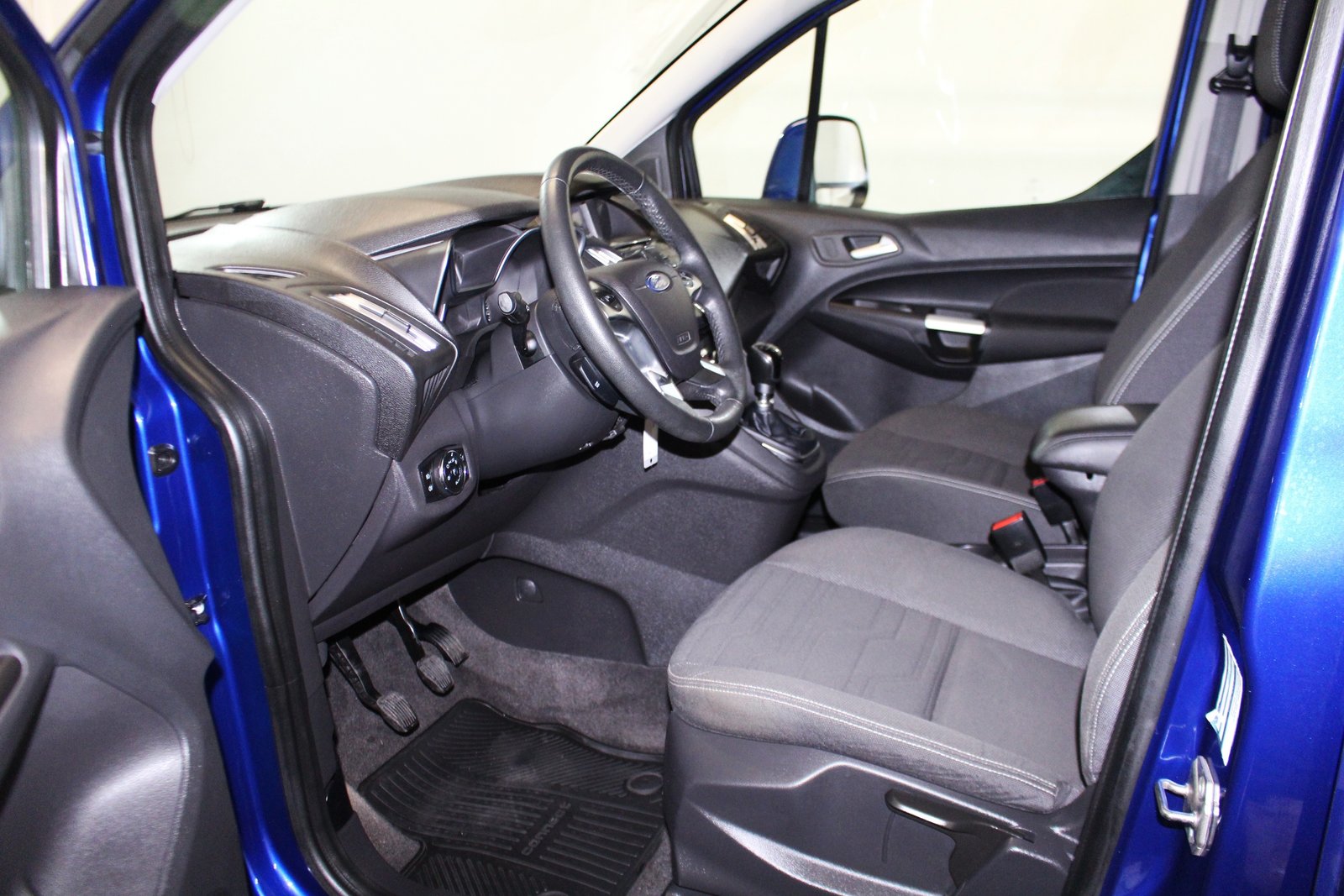 FORD Tourneo Connect 1.0 EcoB 100 Titanium, Essence, Occasion / Utilisé, Manuelle - 7