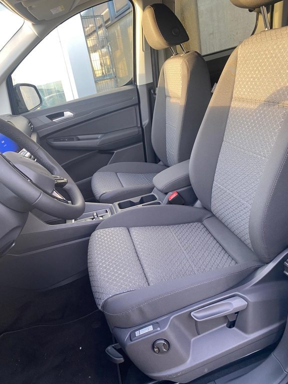 FORD Tourneo Connect 1.5 EcoBoost 114 Titanium, Petrol, Ex-demonstrator, Automatic - 3