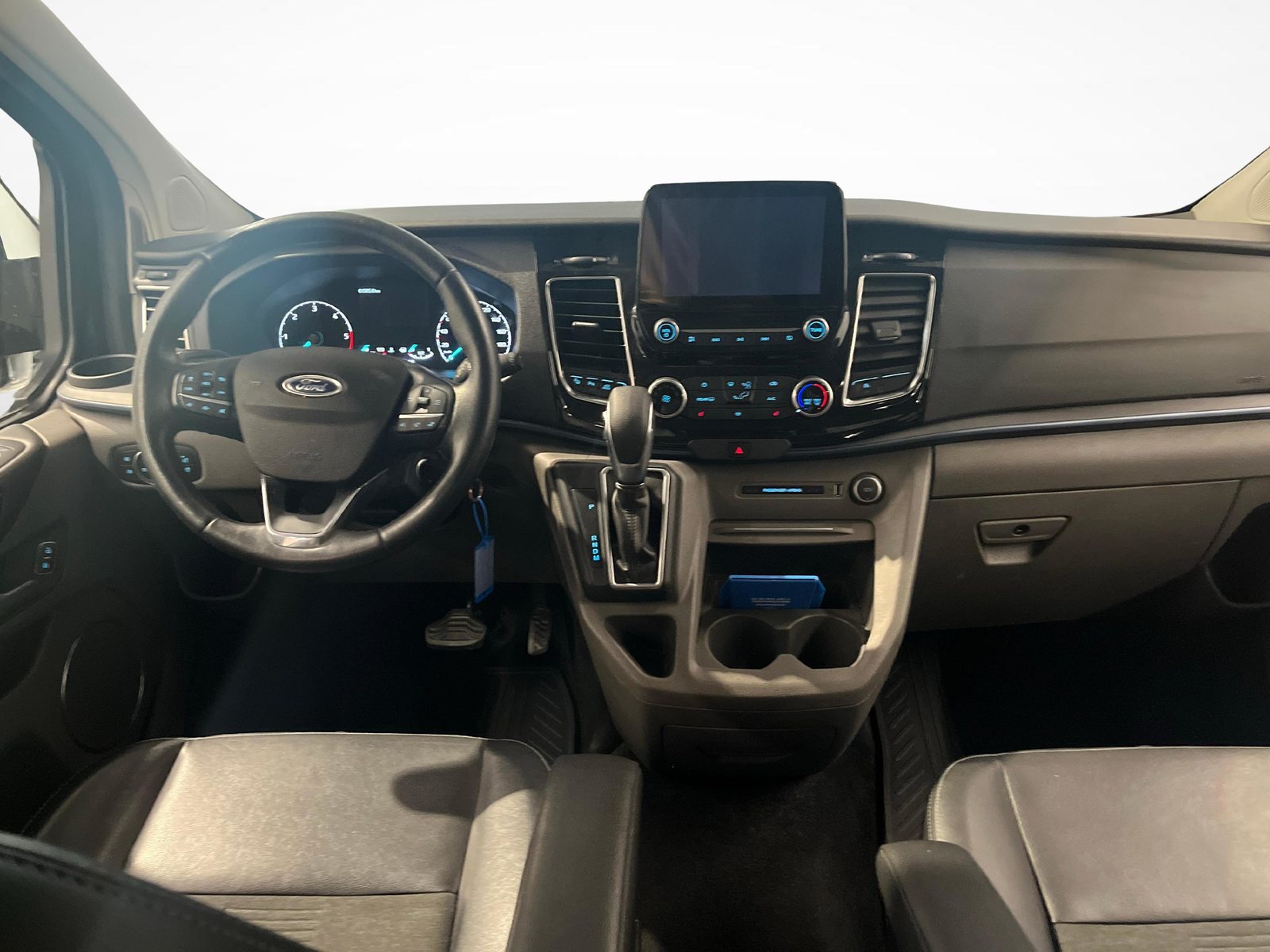 FORD Tourneo C Bus 320 L1 2.0 TDCi 185 Active, Diesel, Occasioni / Usate, Automatico - 4