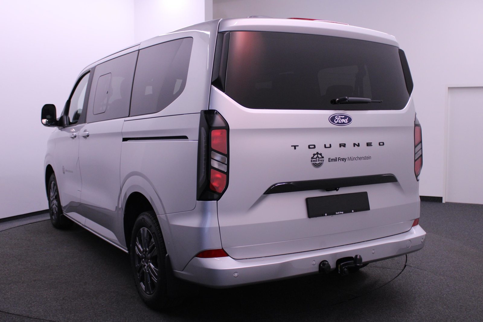 FORD Tourneo C Bus 320 L1 2.0 EcoBlue 170 Titanium, Diesel, Voiture de démonstration, Automatique - 4