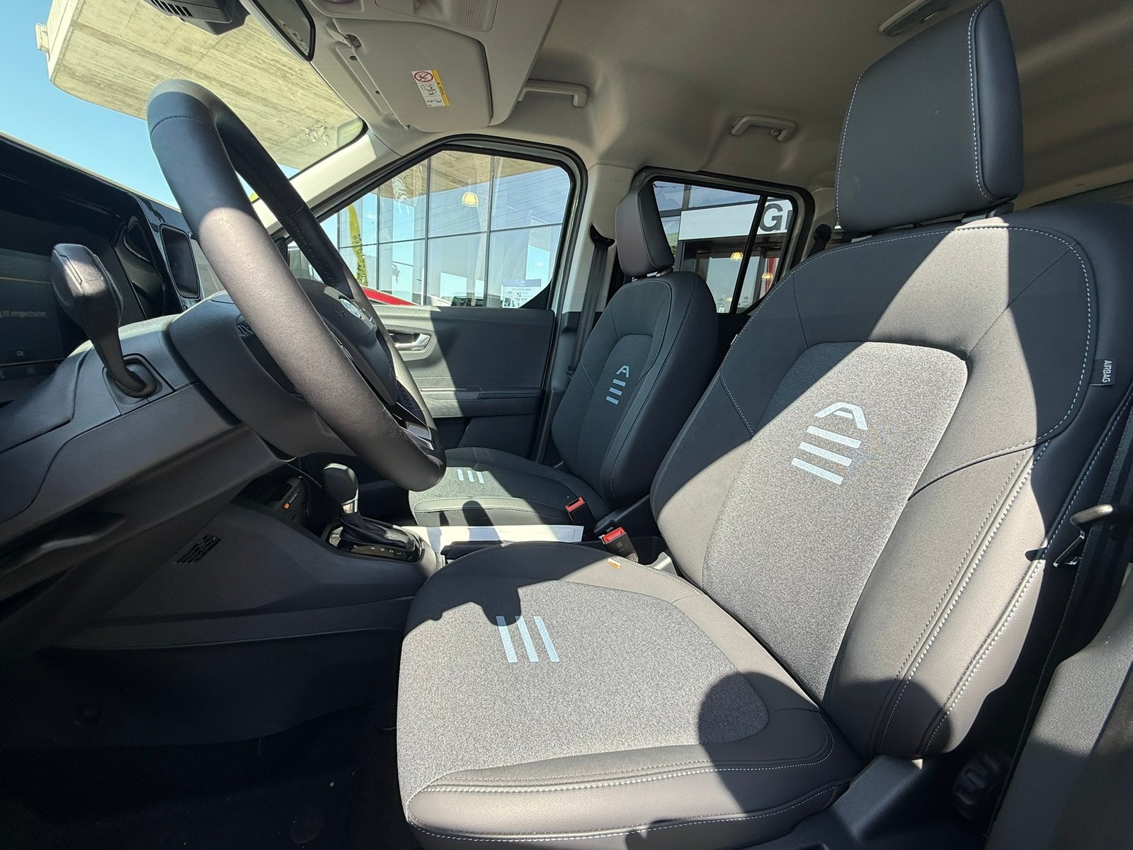 FORD Tourneo Courier 1.0 EcoBoost Active Automat, Benzin, Neuwagen, Automatik - 7