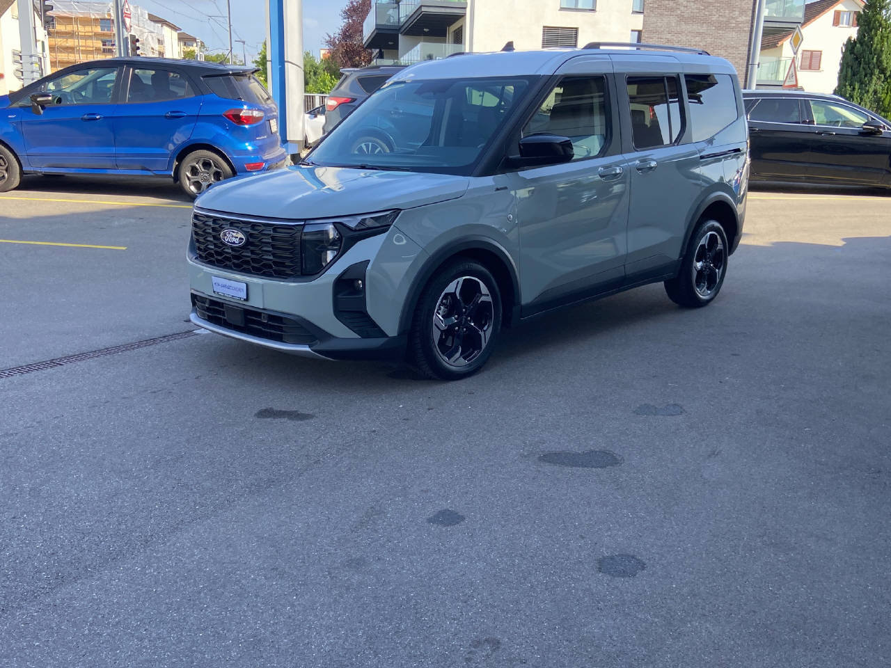 FORD Tourneo Courier 1.0 EcoBoost Active, Essence, Occasion / Utilisé, Automatique - 3
