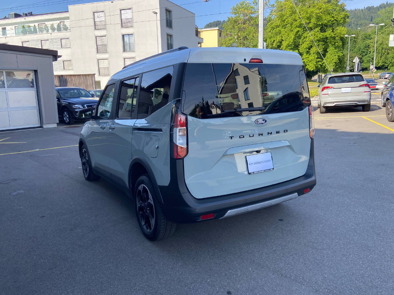 FORD Tourneo Courier 1.0 EcoBoost Active, Essence, Occasion / Utilisé, Automatique - 4