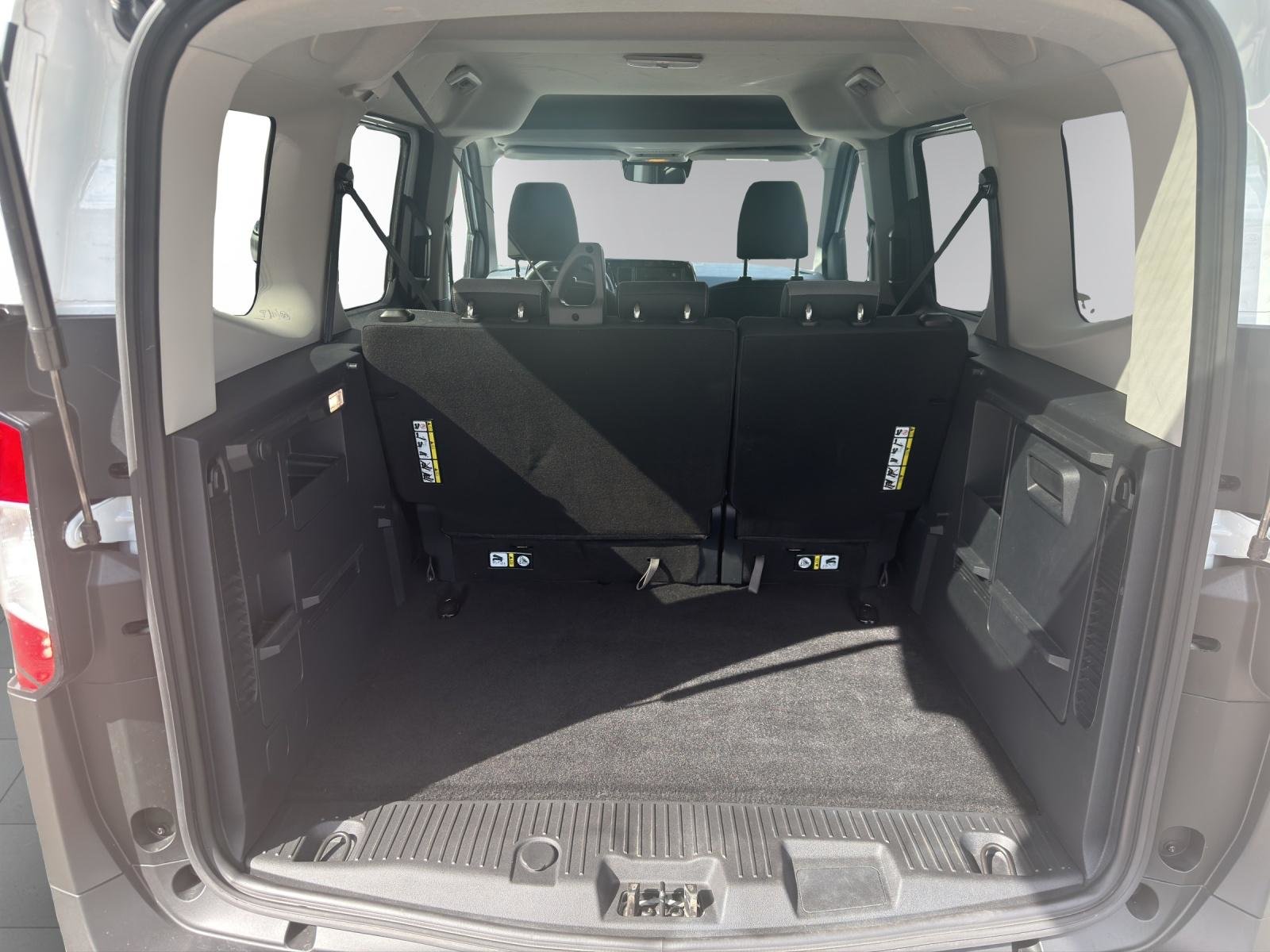 FORD Tourneo Courier 1.0 EcoBoost Titanium Automat, Petrol, Second hand / Used, Automatic - 6