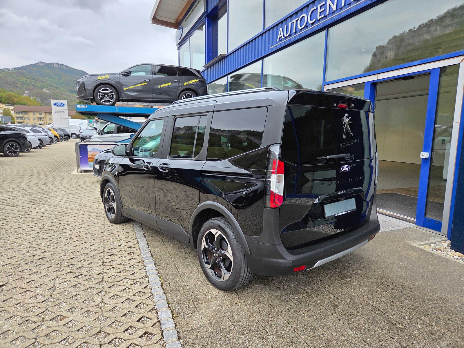 FORD Tourneo Courier 1.0 EcoBoost Active, Benzina, Occasioni / Usate, Automatico - 4