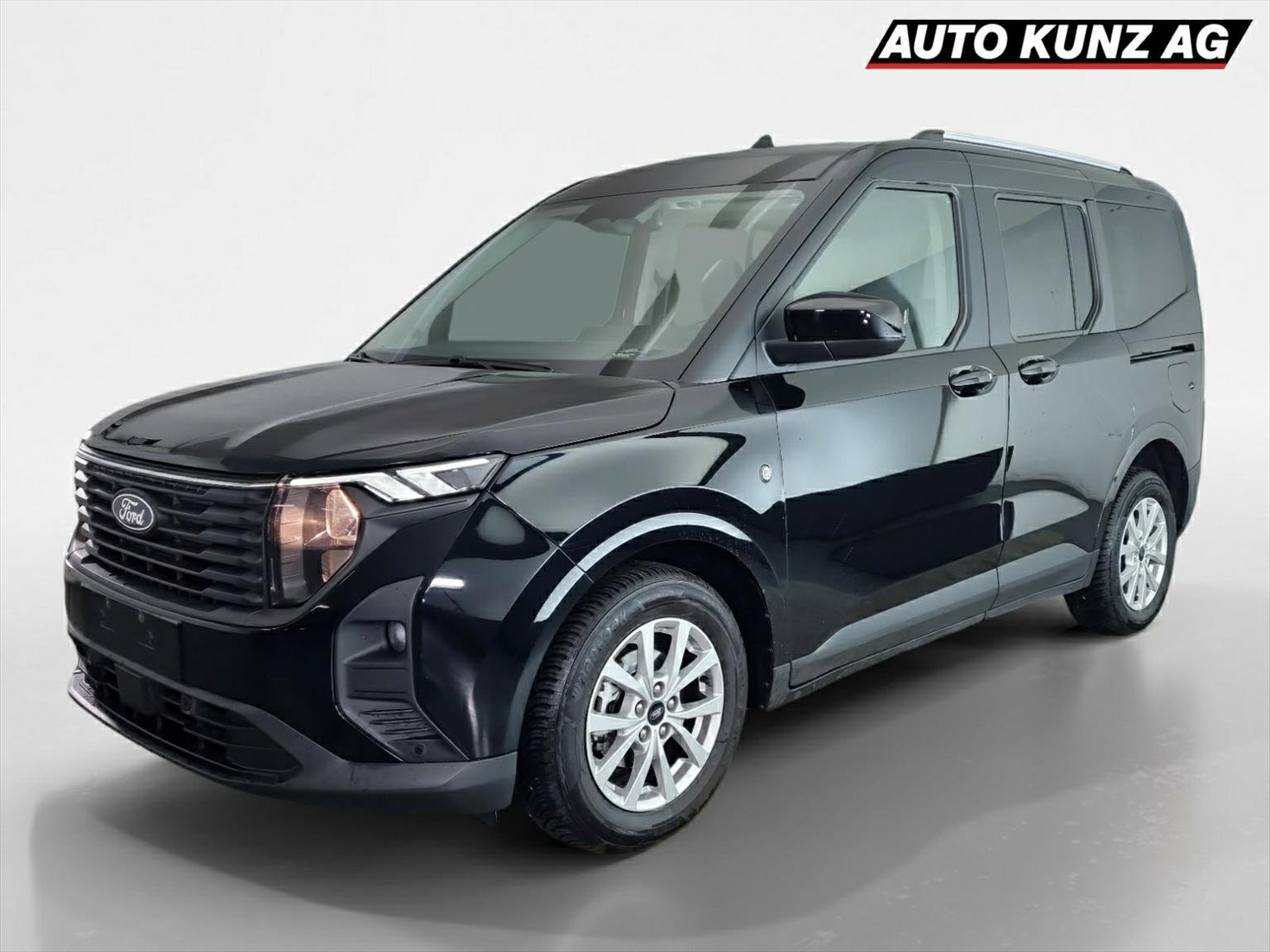 FORD Tourneo Courier 1.0 EcoBoost Titanium Automat