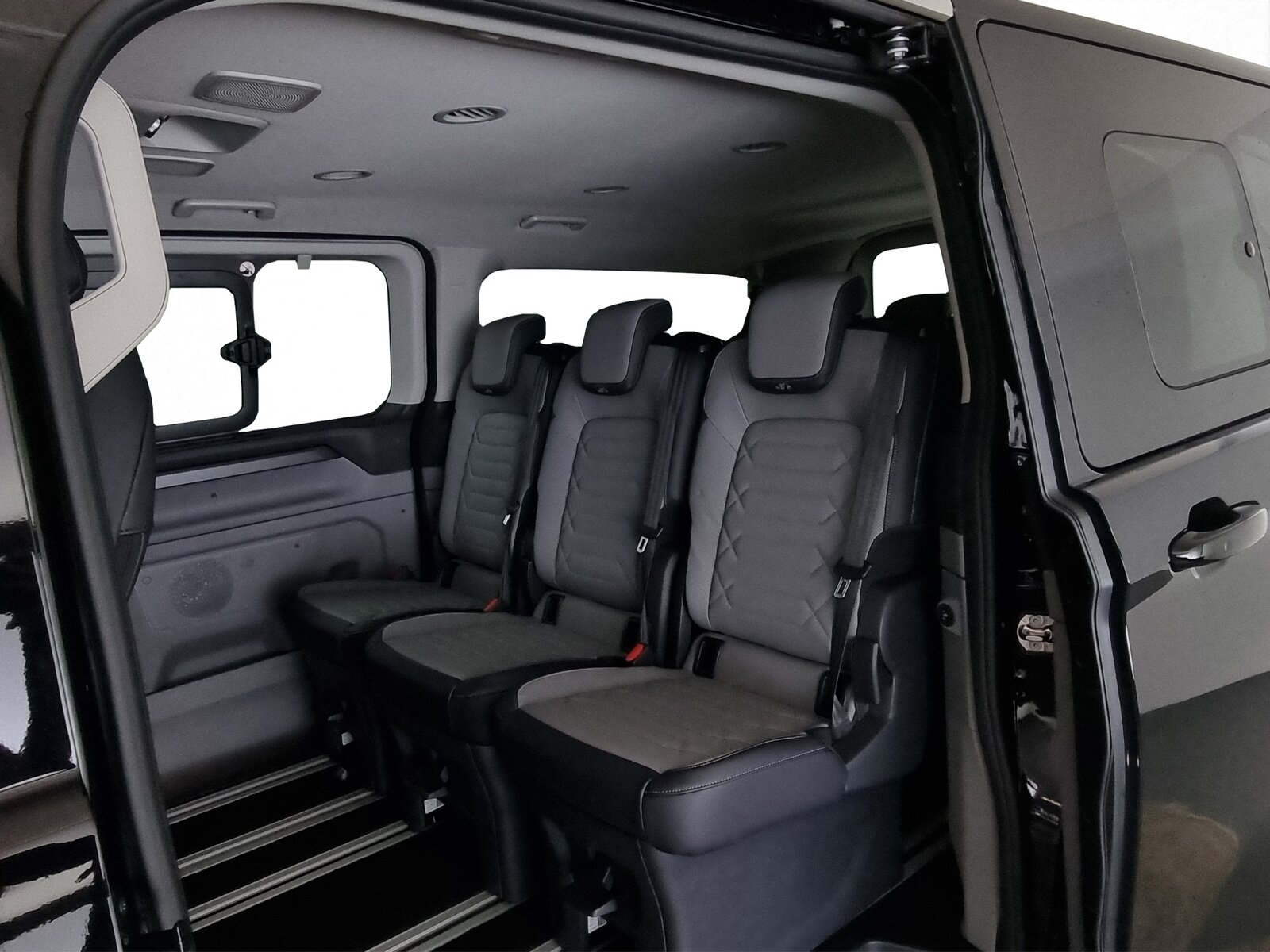 FORD Tourneo Custom Titanium X L2H1 8-Plätzer, Plug-in-Hybrid Petrol/Electric, Pre-registered new car, Automatic - 7