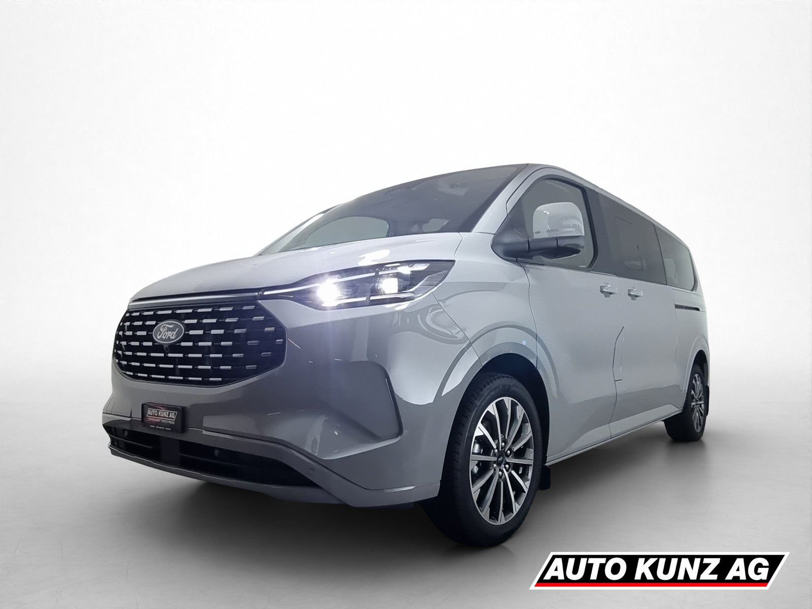 FORD Tourneo Custom Titanium X L2H1 8-Plätzer