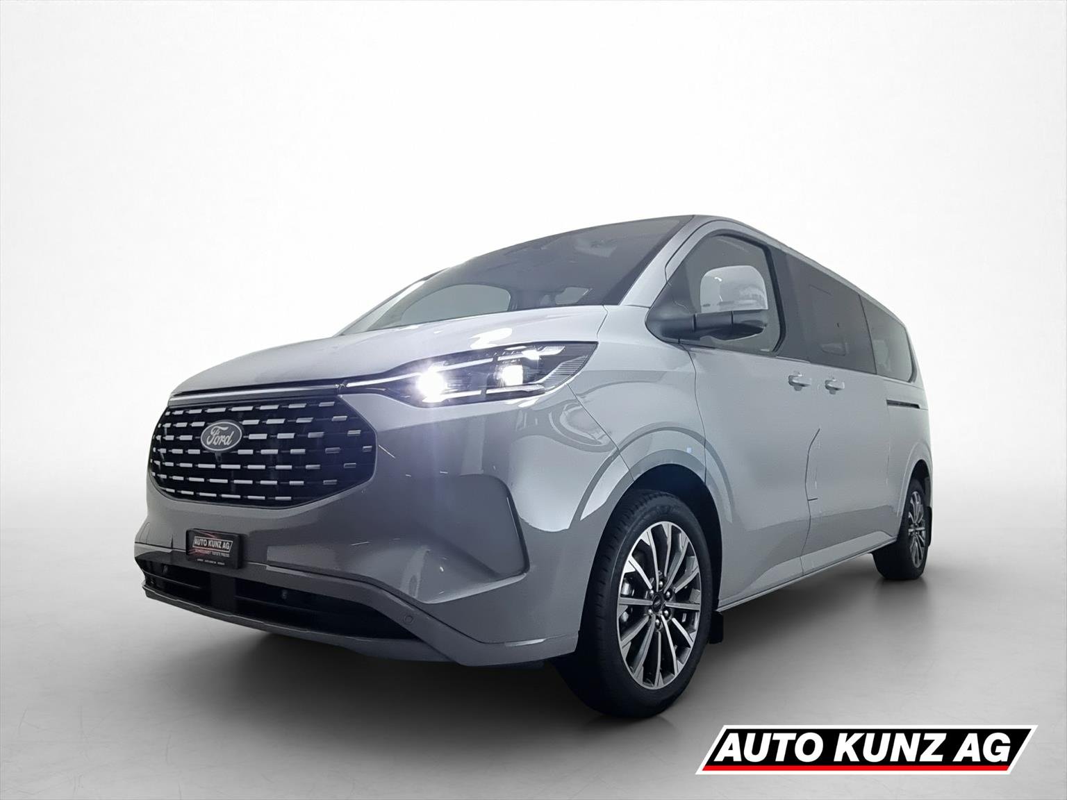 FORD Tourneo Custom Titanium X L2H1 8-Plätzer
