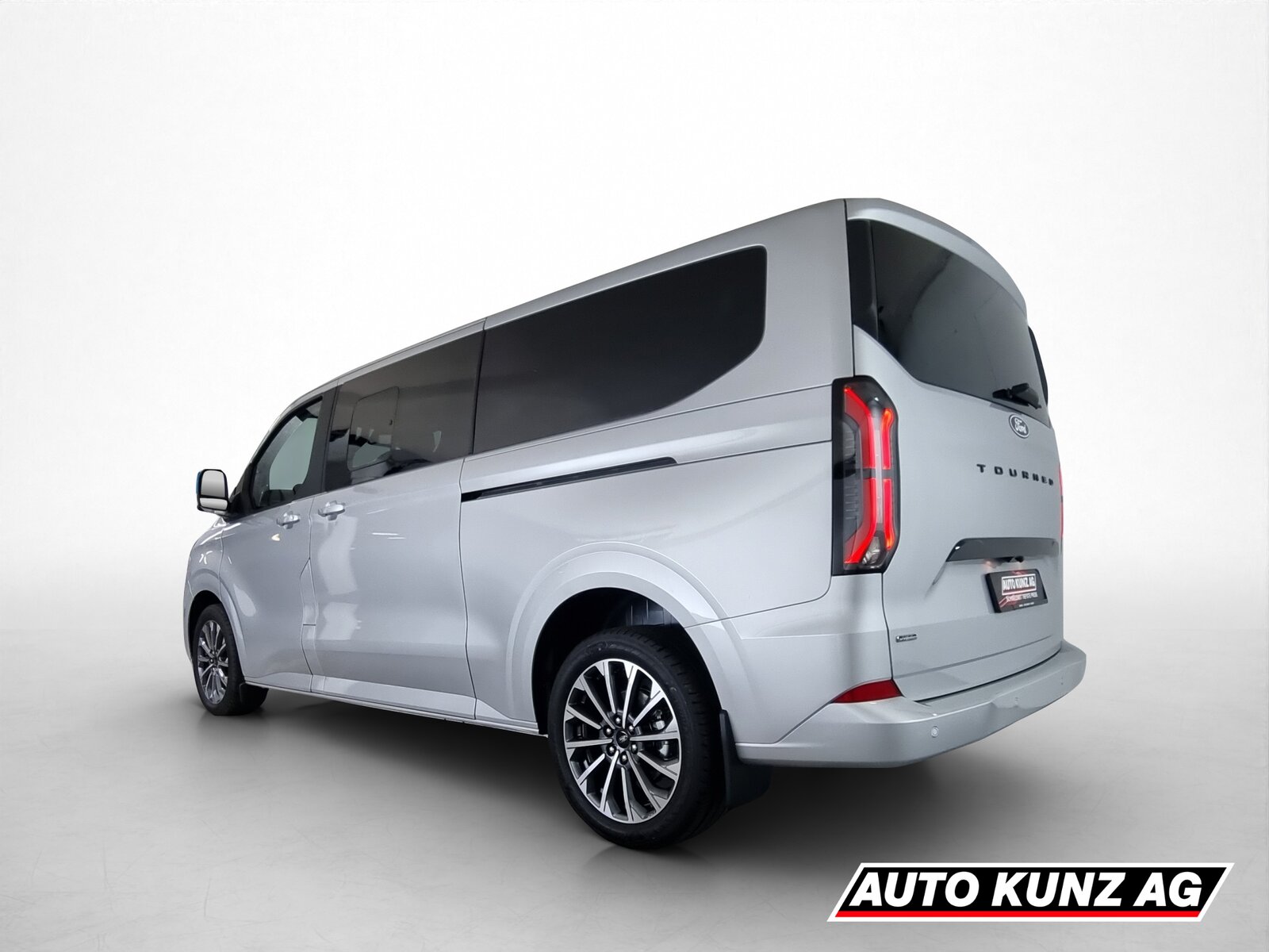 FORD Tourneo Custom Titanium X L2H1 8-Plätzer, Plug-in-Hybrid Benzina/Elettrica, Auto a km zero, Automatico - 4