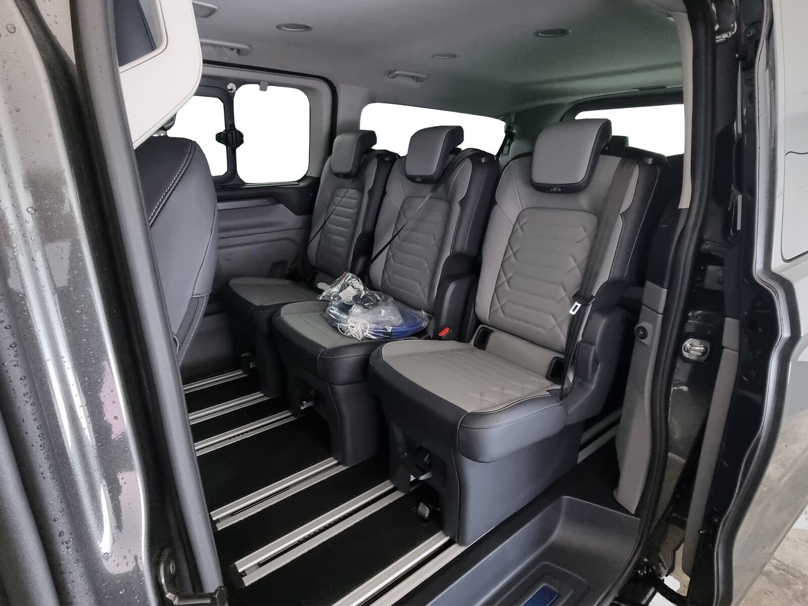 FORD Tourneo Custom Titanium X L2H1 8-Plätzer, Plug-in-Hybrid Benzina/Elettrica, Auto a km zero, Automatico - 7