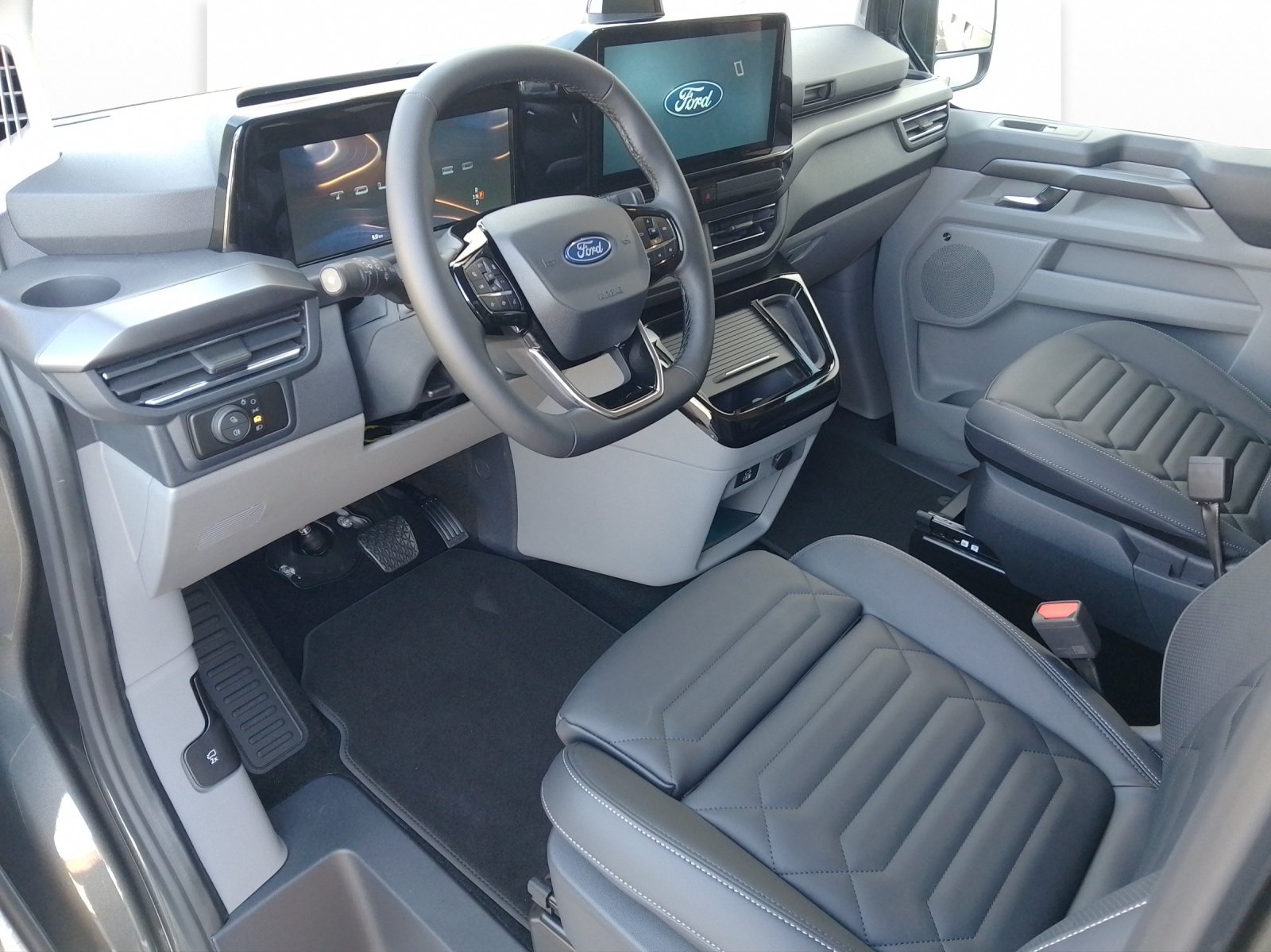 FORD Tourneo Custom Bus 320 L1 2.0 EcoBlue 170 Titanium X 4x, Diesel, New car, Automatic - 6
