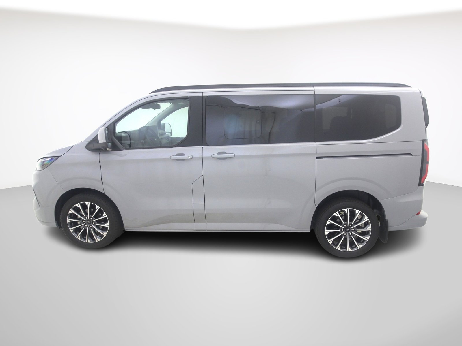 FORD Tourneo Custom 320 L1 2.0 TDCI Titanium X, Diesel, Auto nuove, Automatico - 2