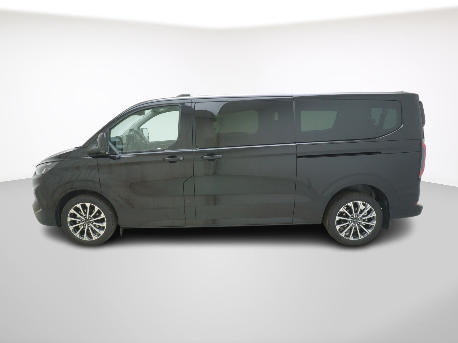 FORD Tourneo Custom 320 L2 2.0 TDCI 4x4 Titanium X, Diesel, New car, Automatic - 2