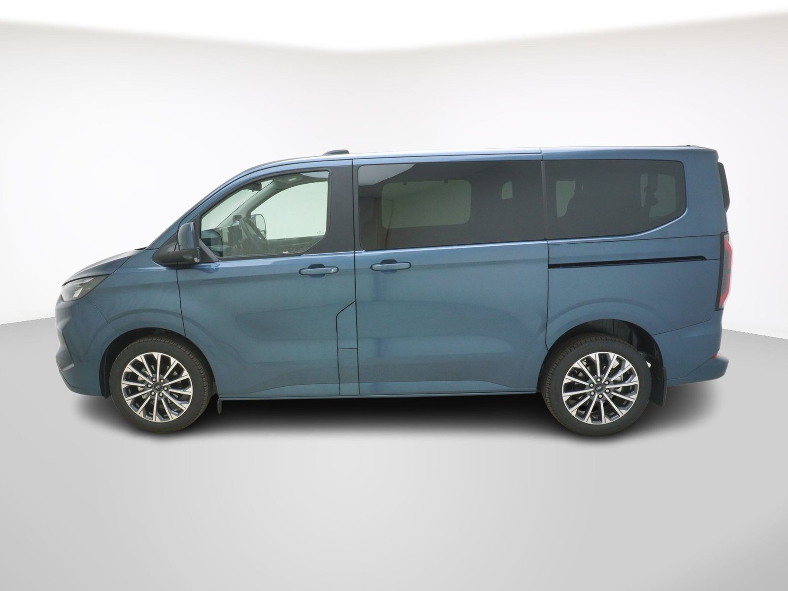 FORD Tourneo Custom 320 L1 2.0 TDCI 4x4 Titanium X, Diesel, Auto nuove, Automatico - 2