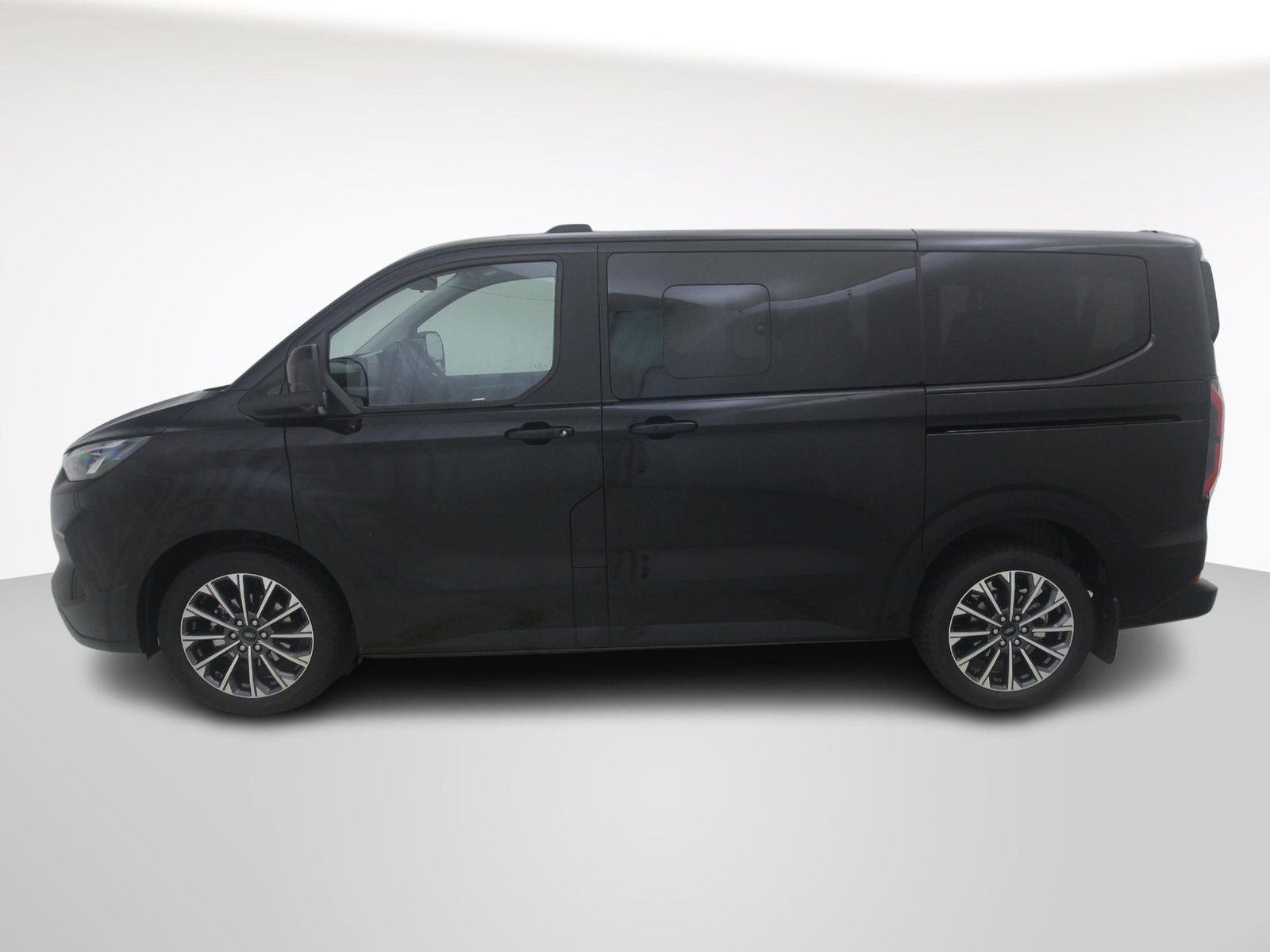 FORD Tourneo Custom 320 L1 2.0 TDCI 4x4 Titanium X, Diesel, Auto nuove, Automatico - 2