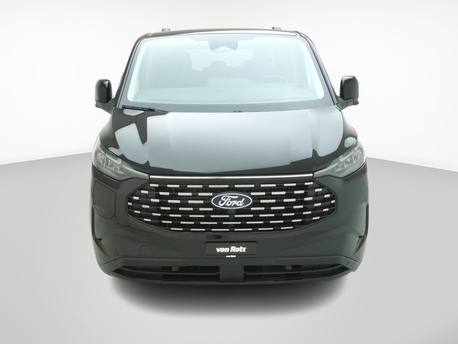 FORD Tourneo Custom L2 2.5 Plug-in-Hybrid Titanium X, Plug-in-Hybrid Petrol/Electric, New car, Automatic - 2