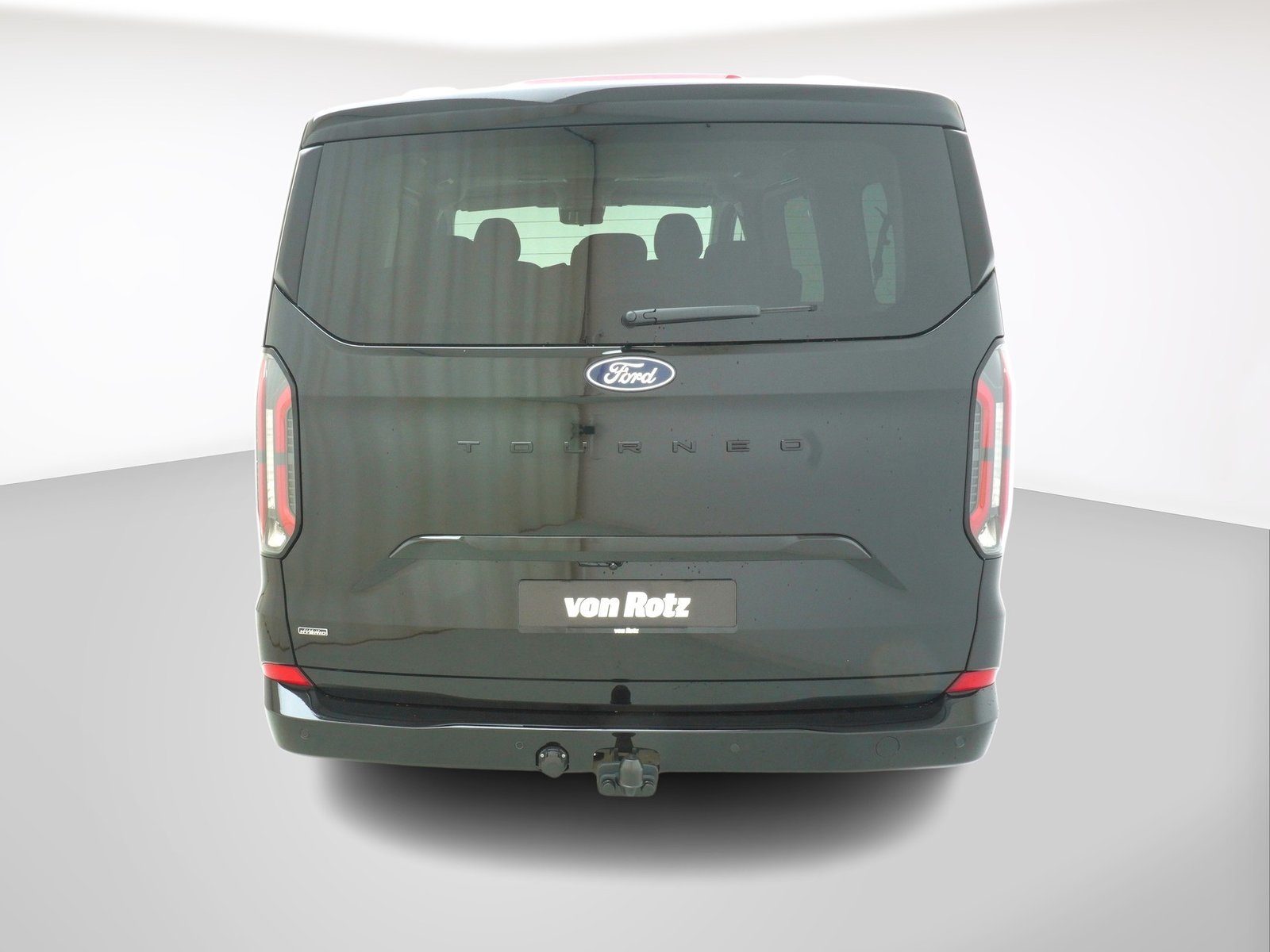 FORD Tourneo Custom L2 2.5 Plug-in-Hybrid Titanium X, Plug-in-Hybrid Petrol/Electric, New car, Automatic - 5
