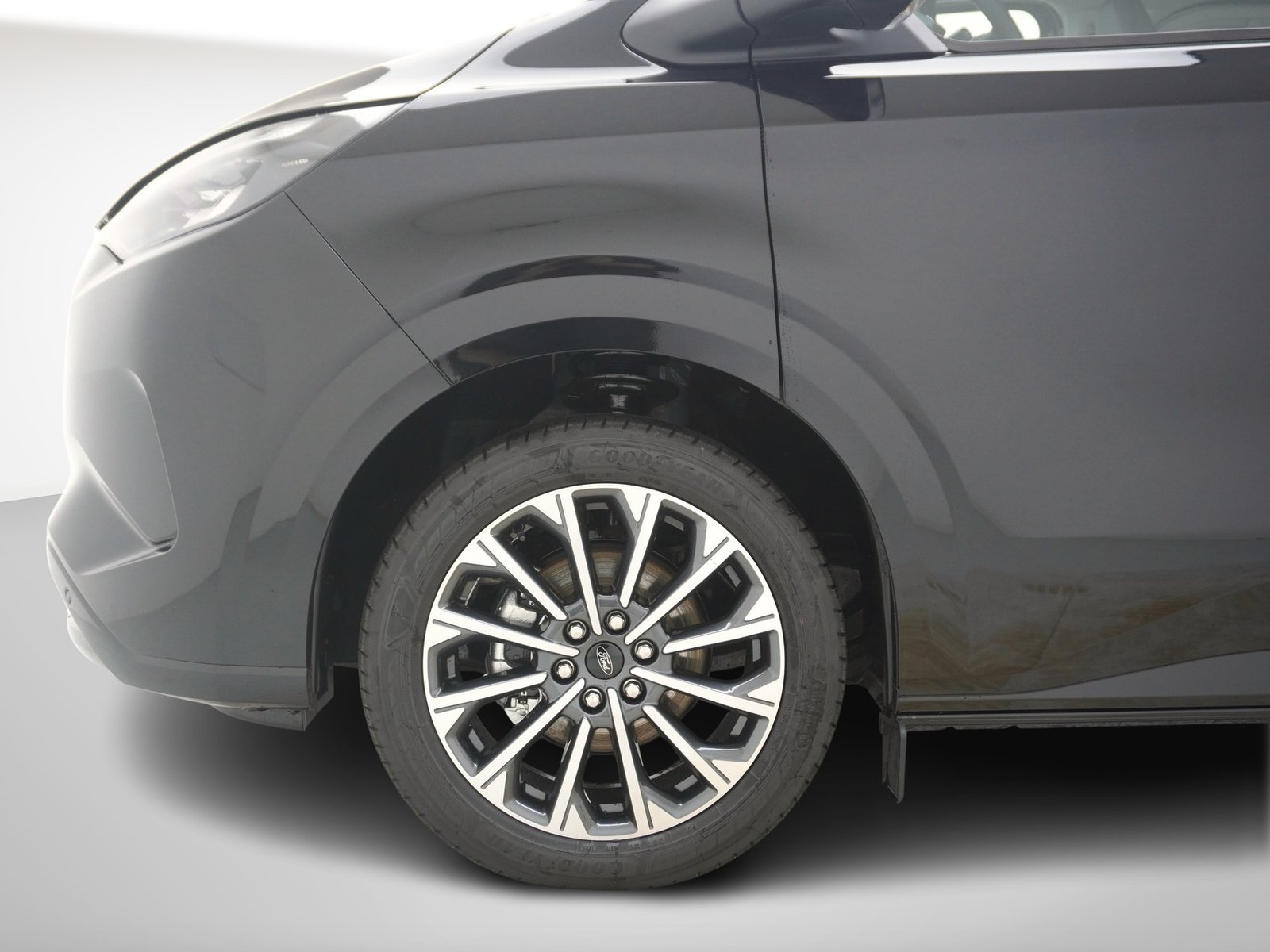 FORD Tourneo Custom L2 2.5 Plug-in-Hybrid Titanium X, Plug-in-Hybrid Petrol/Electric, New car, Automatic - 7