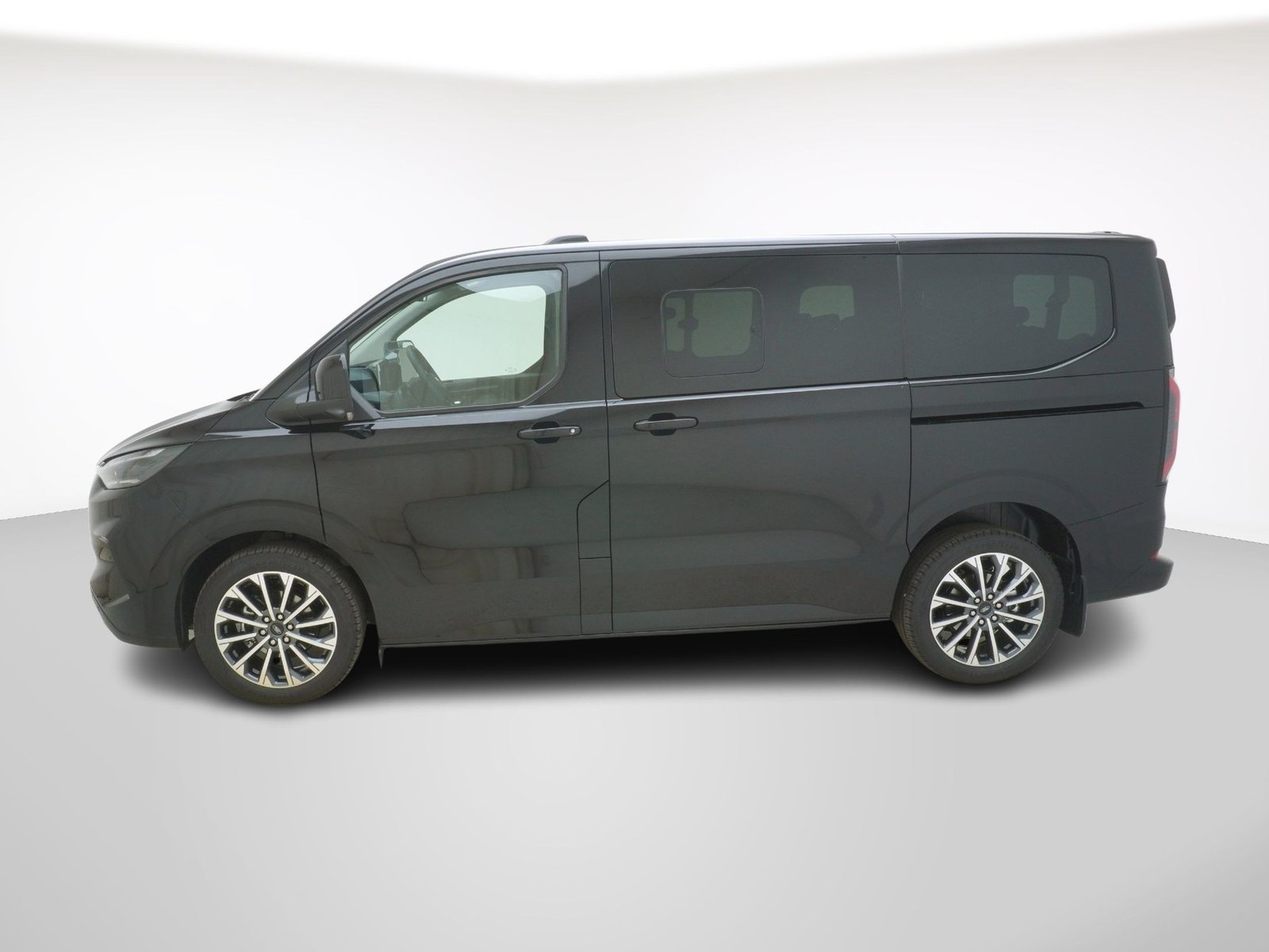 FORD Tourneo Custom 320 L1 2.0 TDCI 4x4 Titanium X, Diesel, New car, Automatic - 2