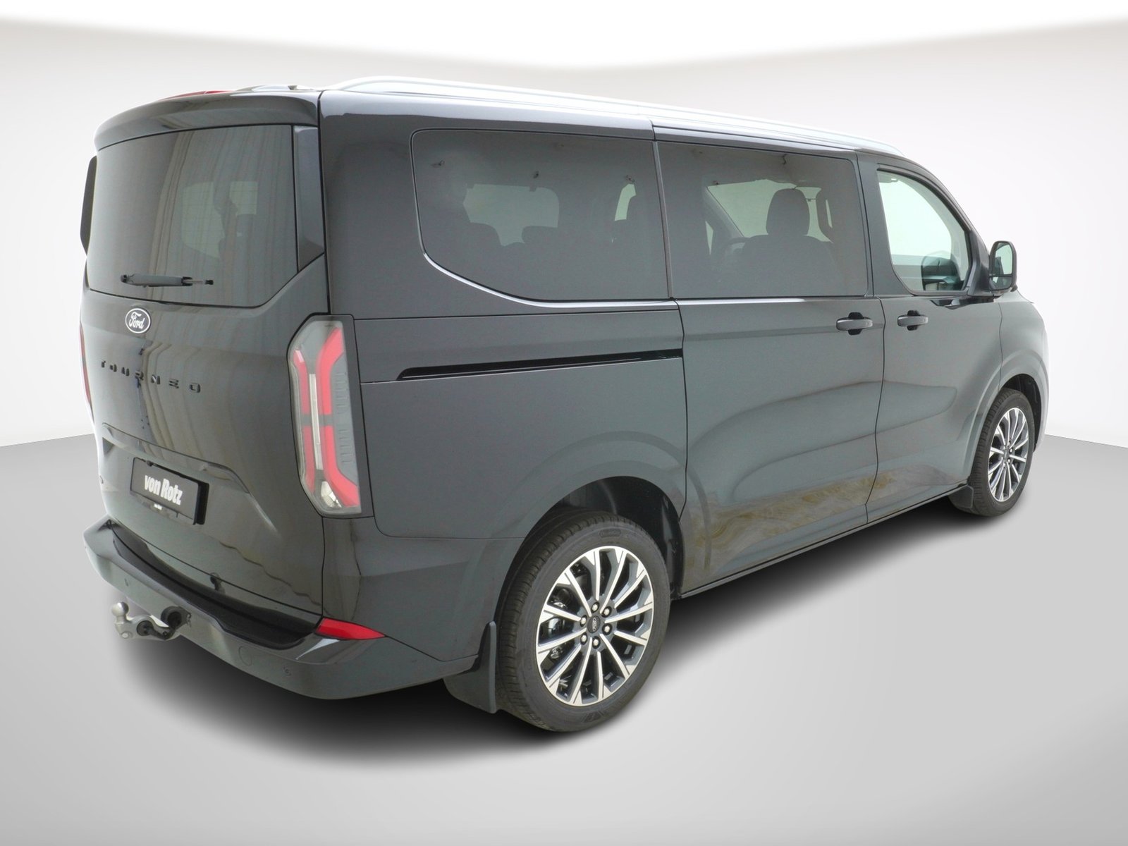 FORD Tourneo Custom L1 2.5 Plug-in-Hybrid Titanium X, Plug-in-Hybrid Petrol/Electric, New car, Automatic - 5