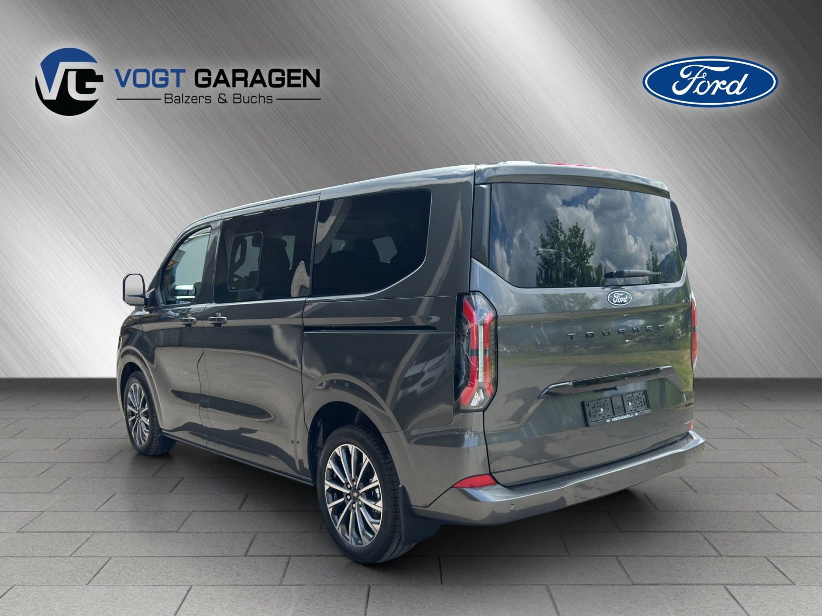 FORD Tourneo Custom Bus 320 L1 2.0 EcoBlue Titanium X 4x4, Diesel, Auto nuove, Automatico - 4