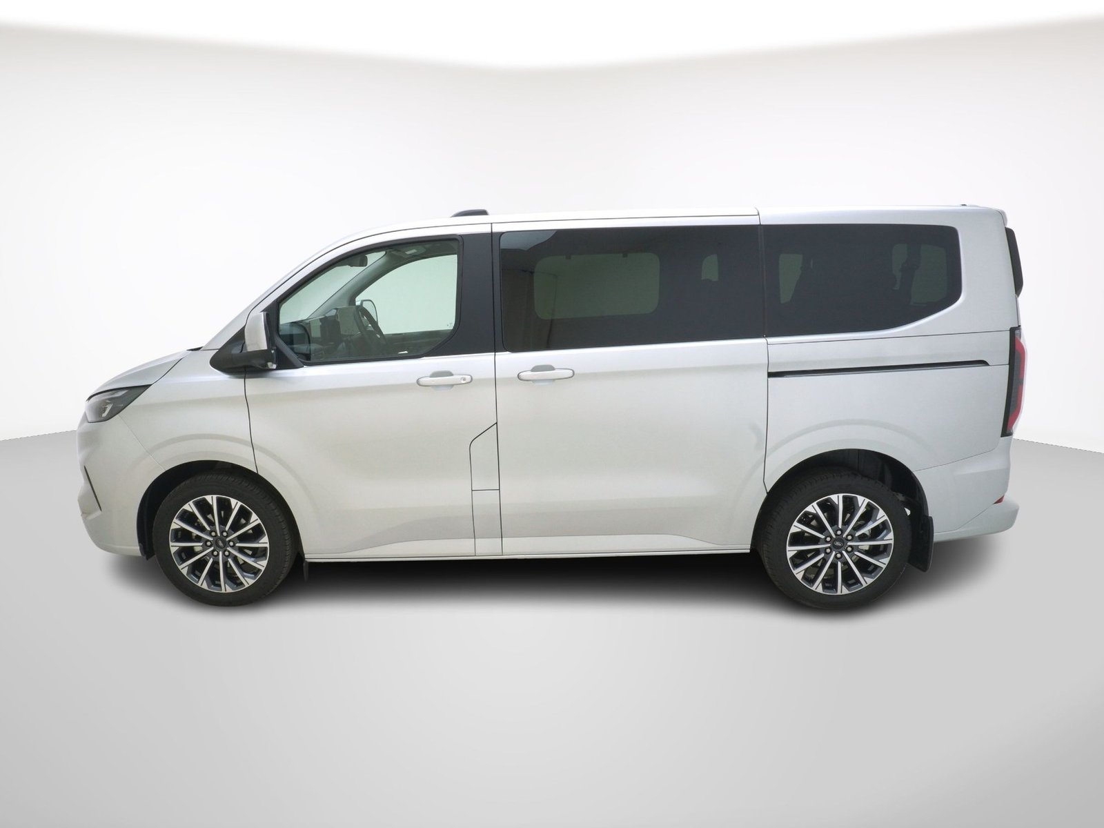 FORD Tourneo Custom 320 L1 2.0 TDCI 4x4 Titanium X, Diesel, New car, Automatic - 2