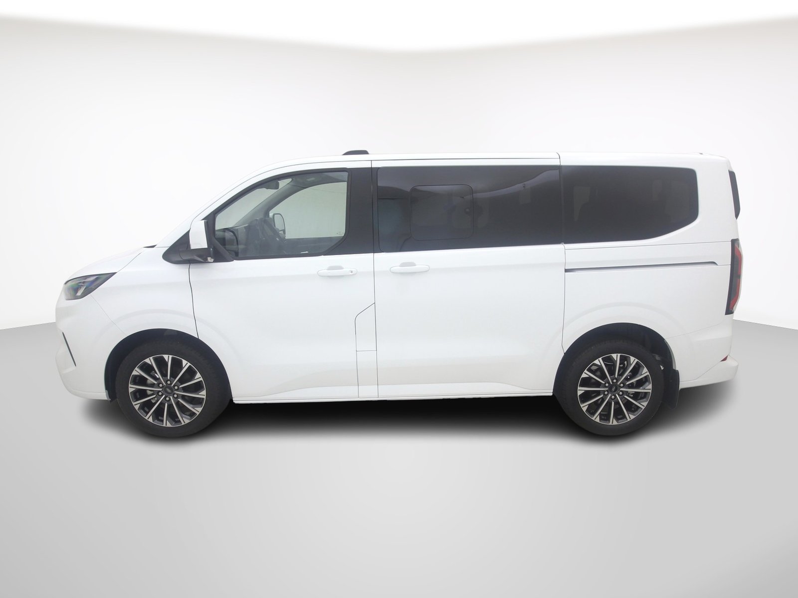 FORD Tourneo Custom 320 L1 2.0 TDCI 4x4 Titanium X, Diesel, New car, Automatic - 2