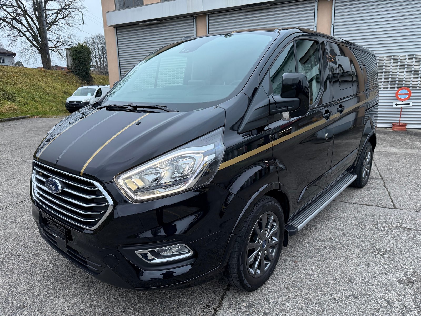 FORD Tourneo Custom 320 L1H1 Titanium A