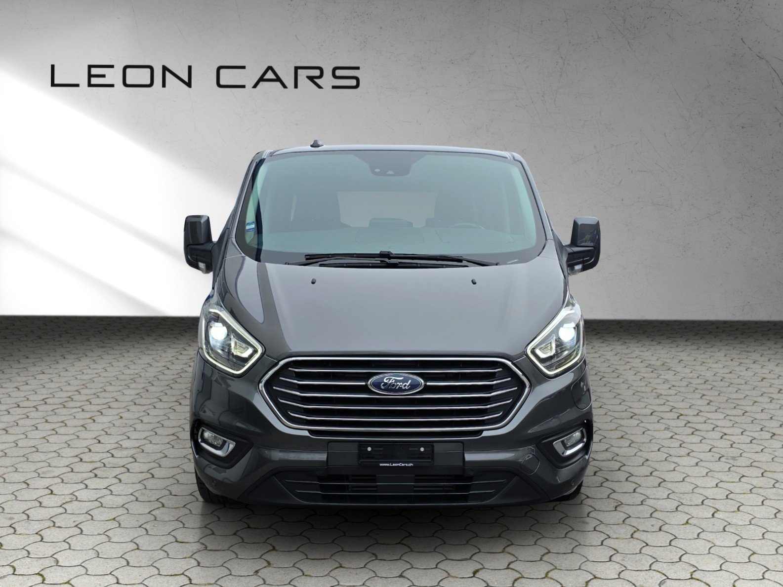FORD Tourneo Custom 320 L1H1 Titanium PHEV 8-Sitzer, Plug-in-Hybrid Benzina/Elettrica, Occasioni / Usate, Automatico - 3