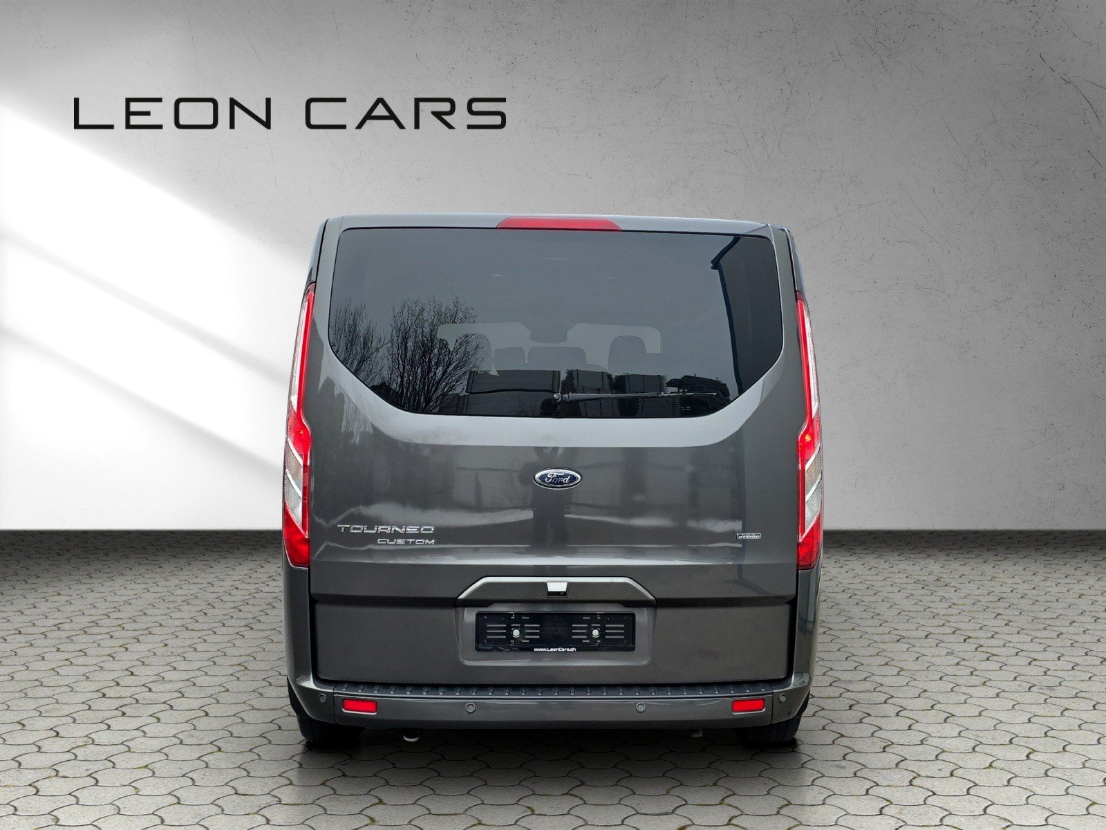 FORD Tourneo Custom 320 L1H1 Titanium PHEV 8-Sitzer, Plug-in-Hybrid Benzina/Elettrica, Occasioni / Usate, Automatico - 4