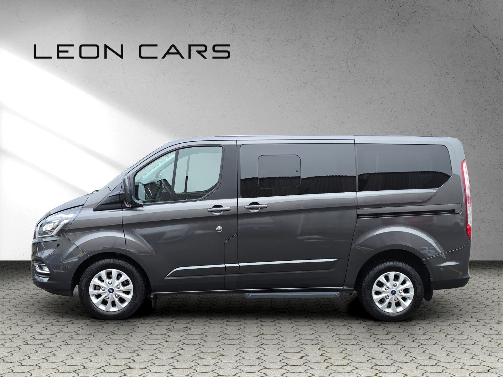 FORD Tourneo Custom 320 L1H1 Titanium PHEV 8-Sitzer, Plug-in-Hybrid Benzina/Elettrica, Occasioni / Usate, Automatico - 5
