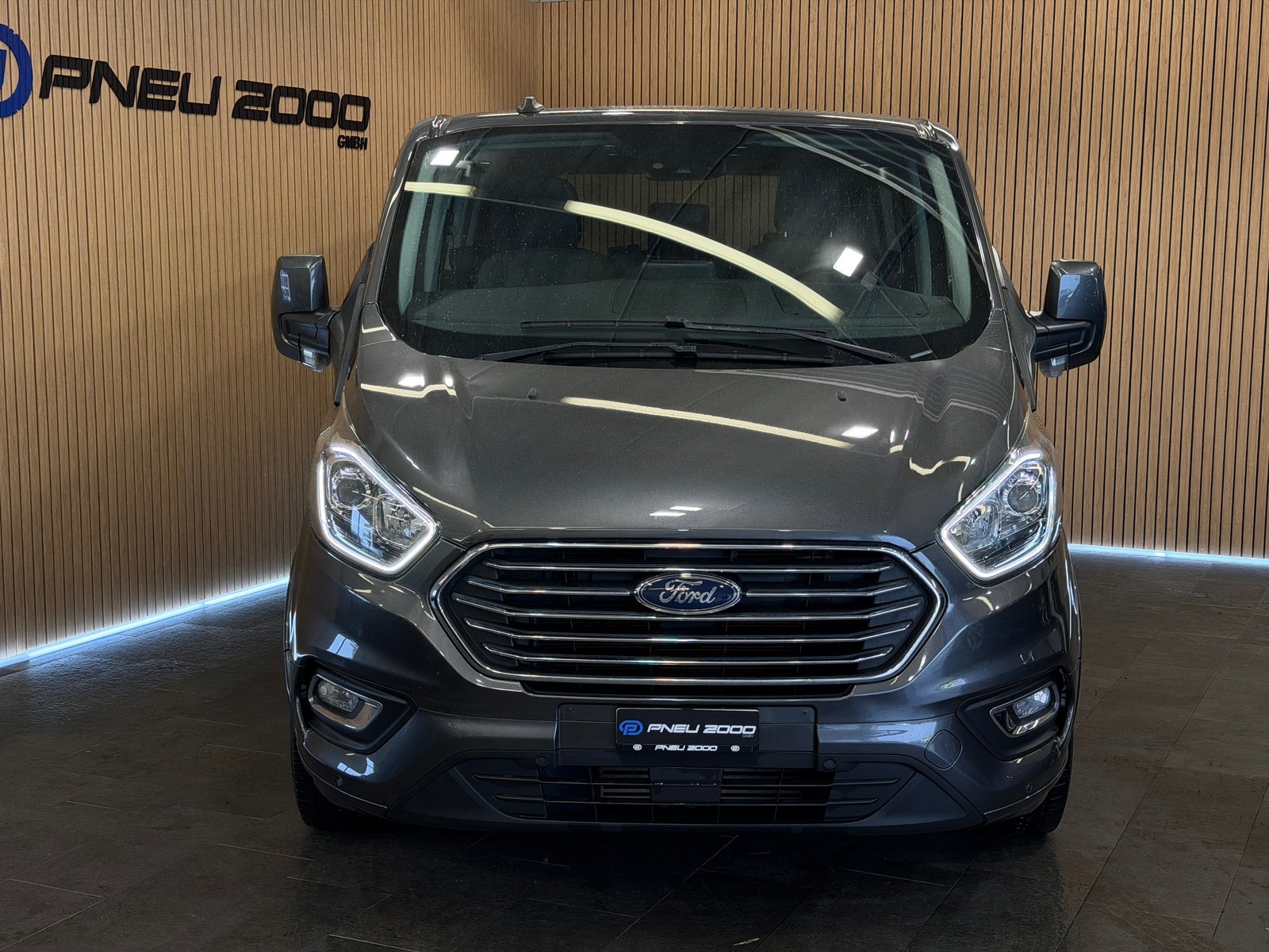 FORD Tourneo Custom 320 L2H1 Titanium A, Diesel, Second hand / Used, Automatic - 2