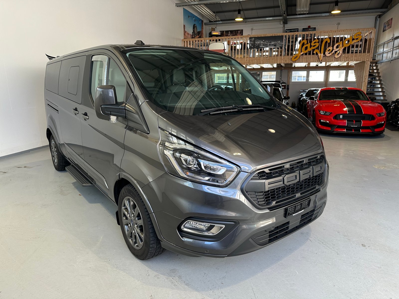 FORD Tourneo Custom 320 L2H1 Titanium X A, Diesel, Second hand / Used, Automatic - 3