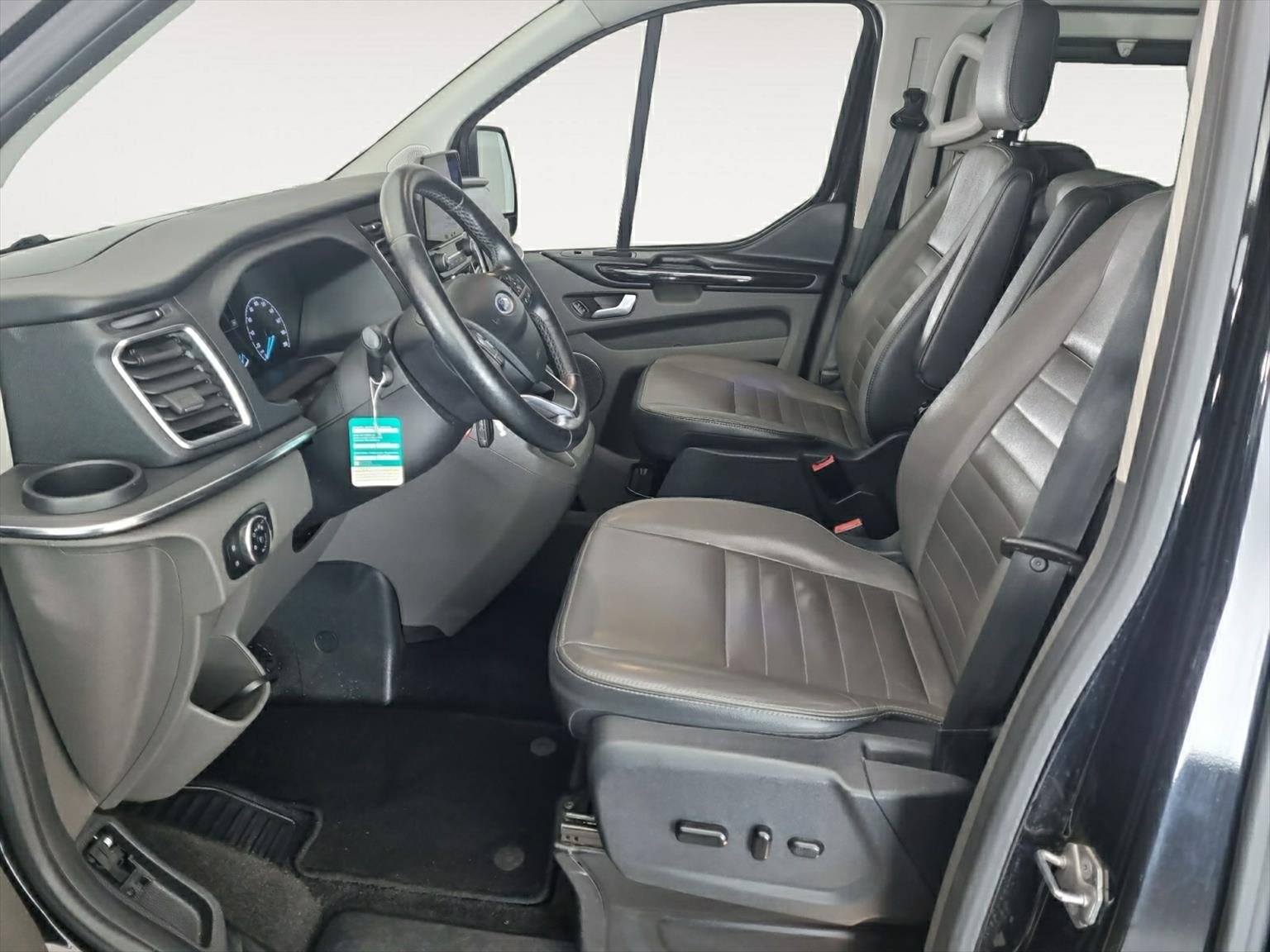 FORD Tourneo Custom L1 Titanium X 185PS Aut. 8 Plätzer, Diesel, Occasioni / Usate, Automatico - 6