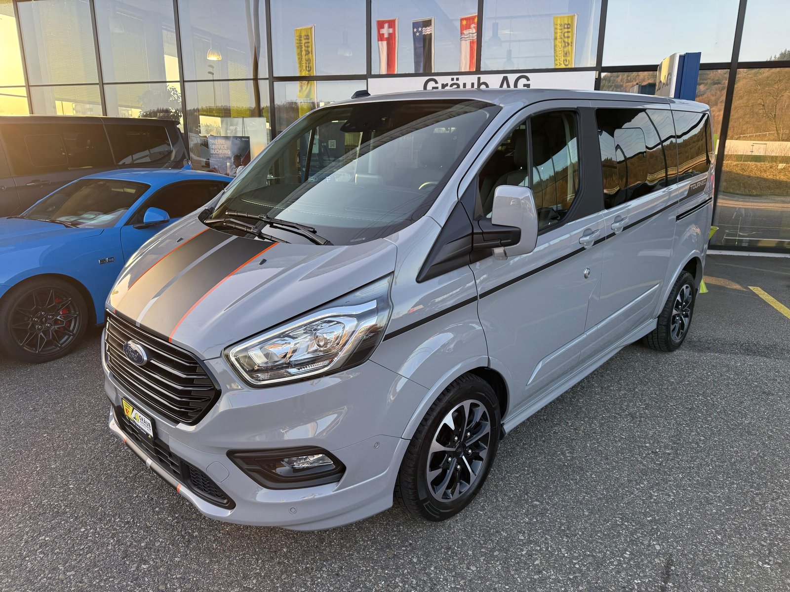 FORD Tourneo Custom 320 L1H1 Sport A, Diesel, Occasion / Utilisé, Automatique - 3