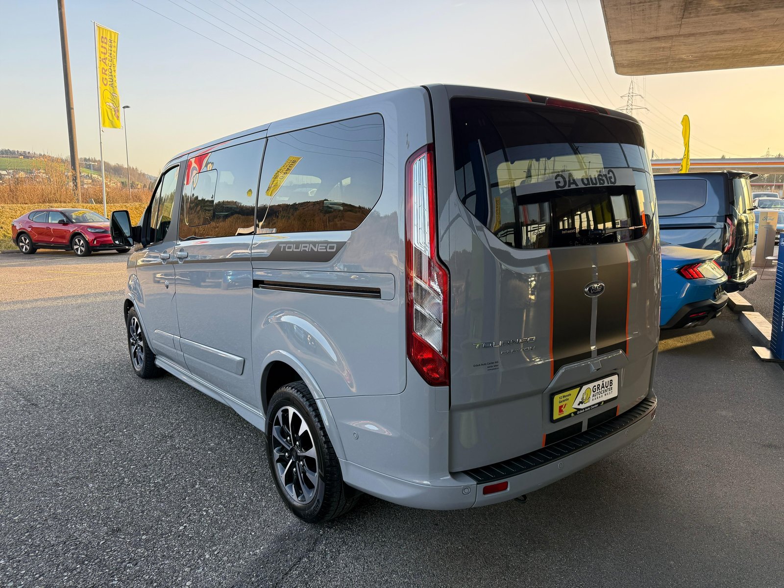 FORD Tourneo Custom 320 L1H1 Sport A, Diesel, Occasion / Utilisé, Automatique - 5