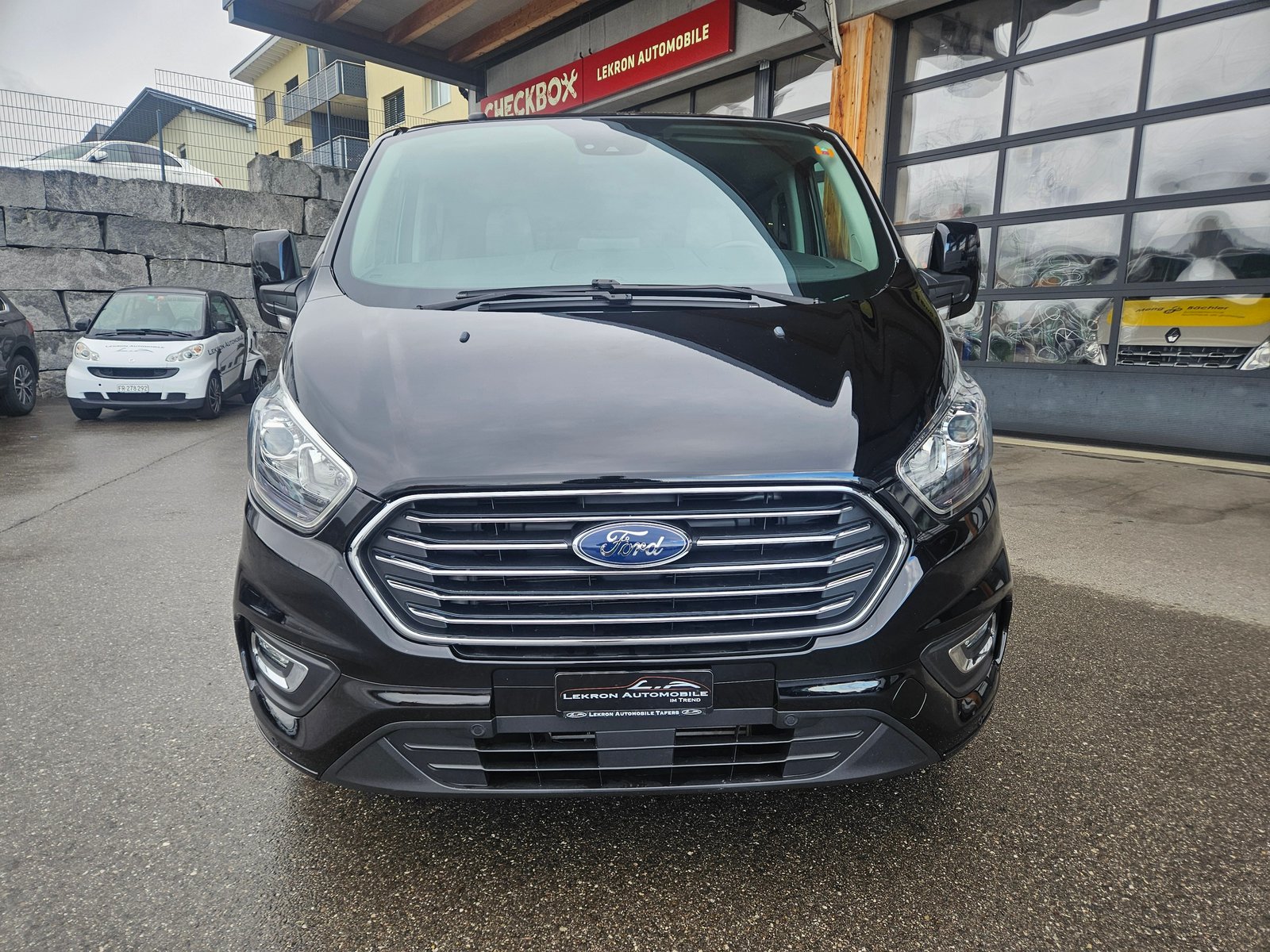 FORD Tourneo Custom 310 L2H1 Titanium SelectShift A, Diesel, Occasion / Gebraucht, Automatik - 2