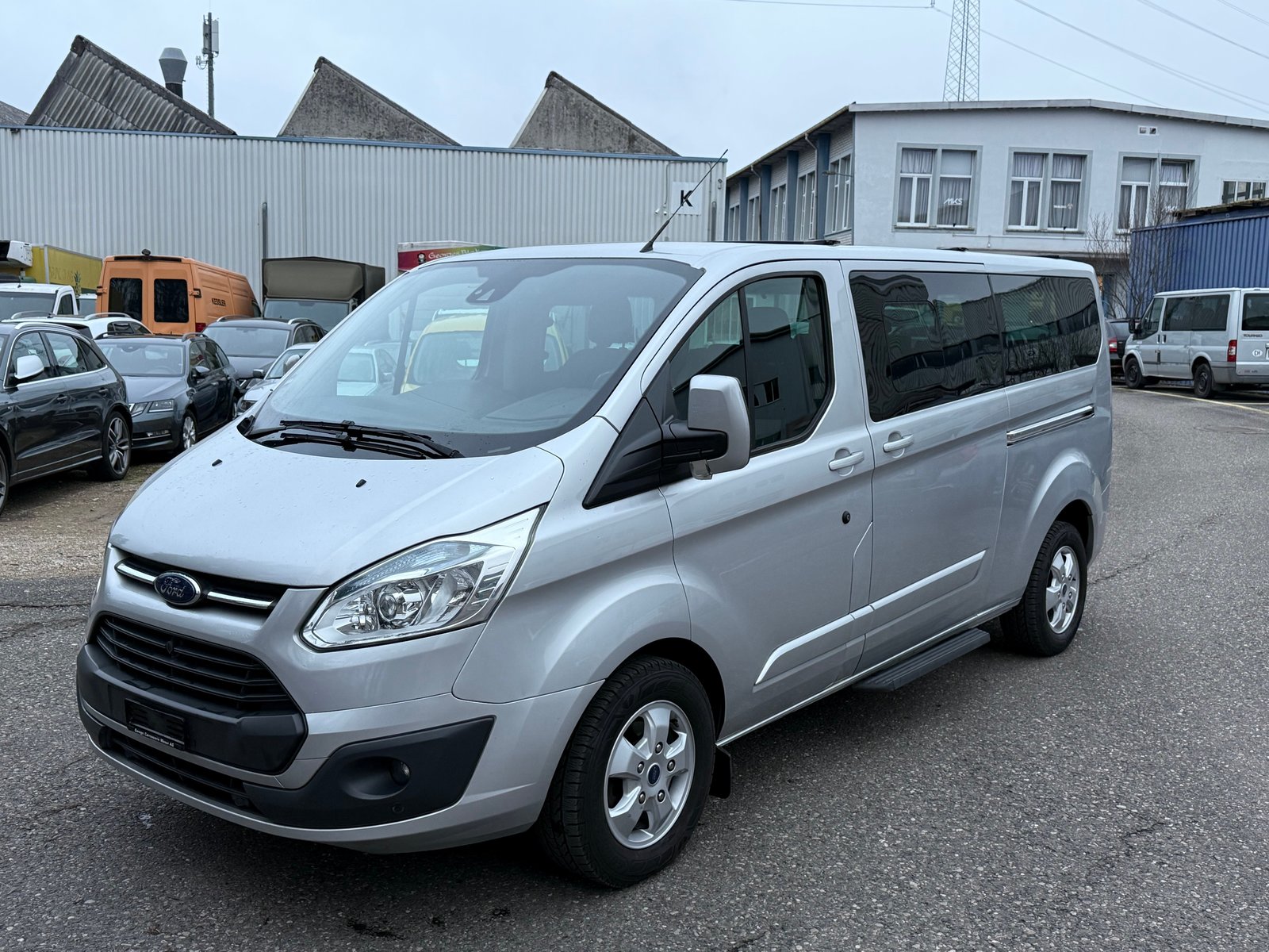 FORD Tourneo Custom 300 L2H1 Titanium