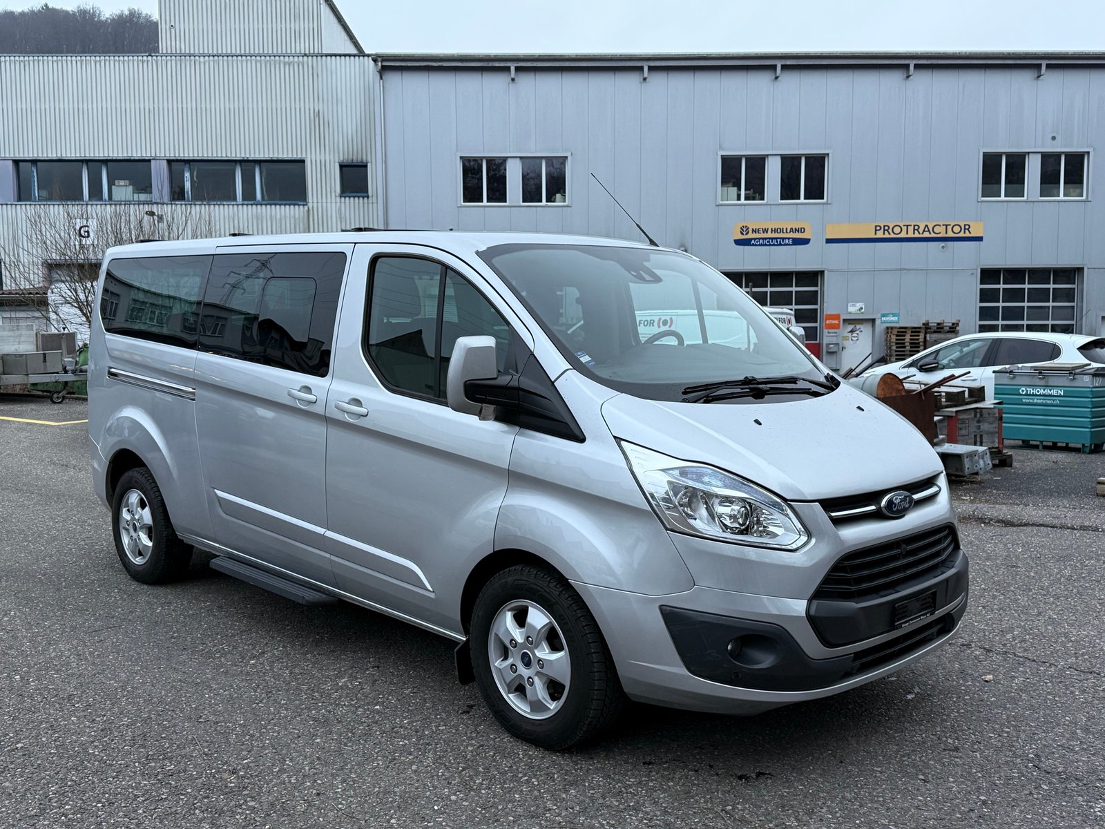 FORD Tourneo Custom 300 L2H1 Titanium, Diesel, Occasion / Utilisé, Manuelle - 2