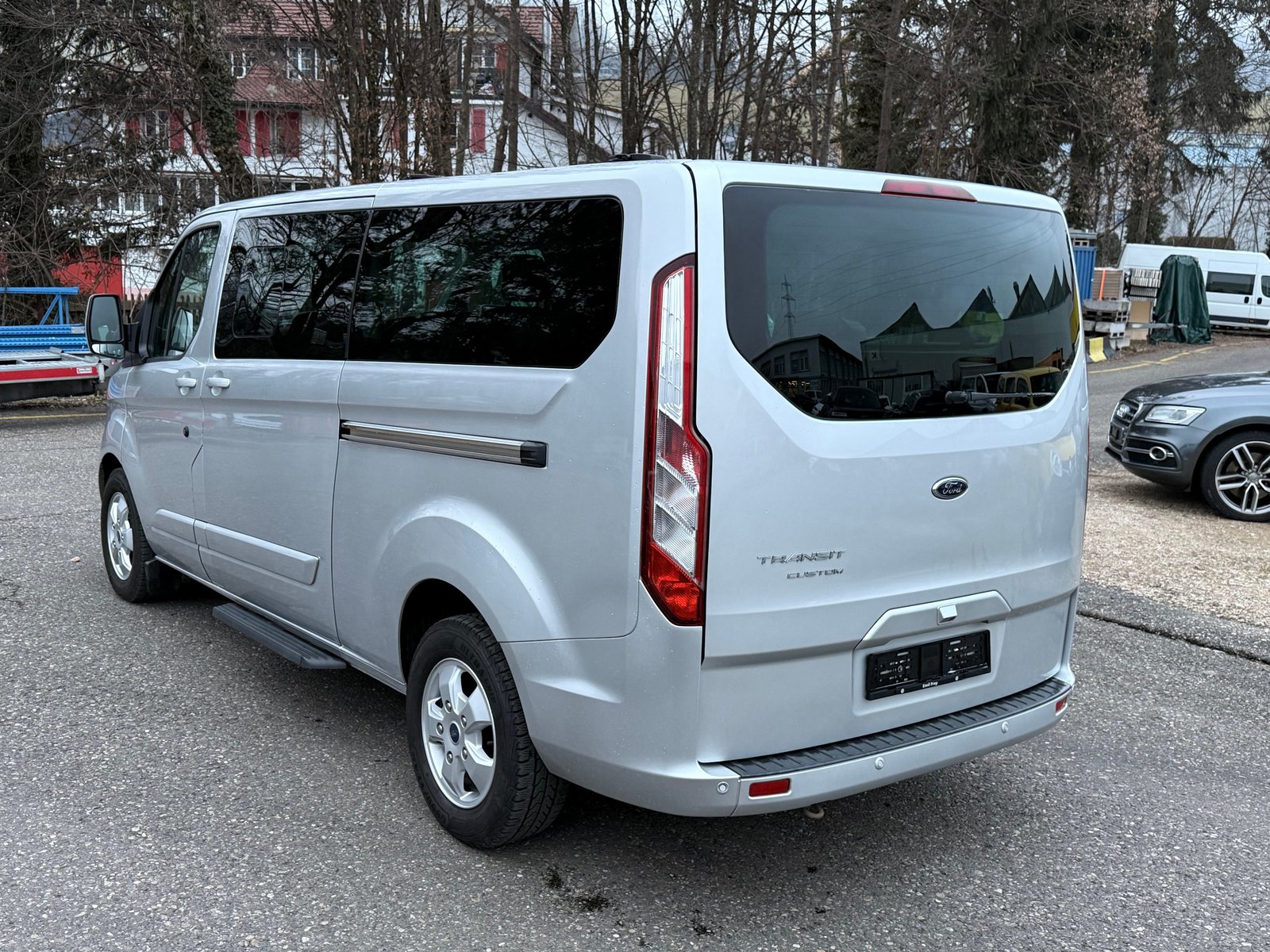FORD Tourneo Custom 300 L2H1 Titanium, Diesel, Occasion / Utilisé, Manuelle - 4