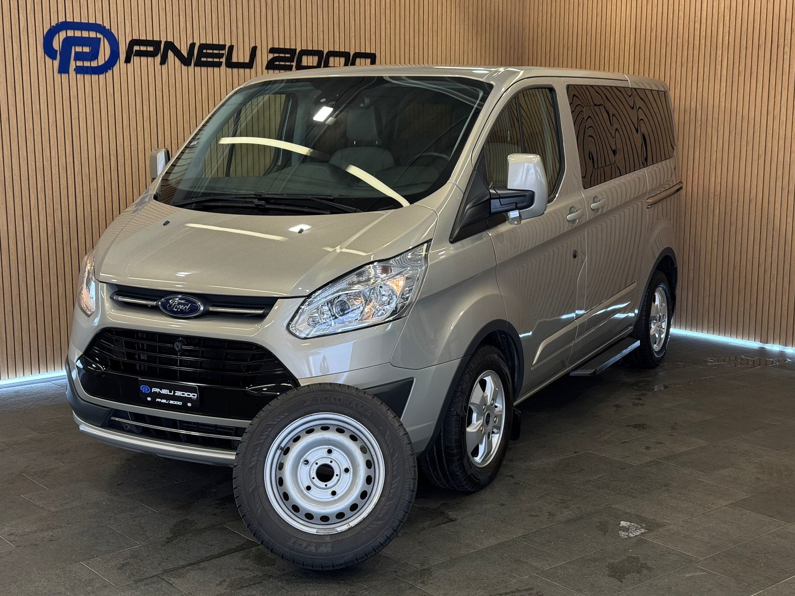 FORD Tourneo Custom 310 L1H1 Titanium SelectShift A, Diesel, Occasion / Gebraucht, Automatik - 2