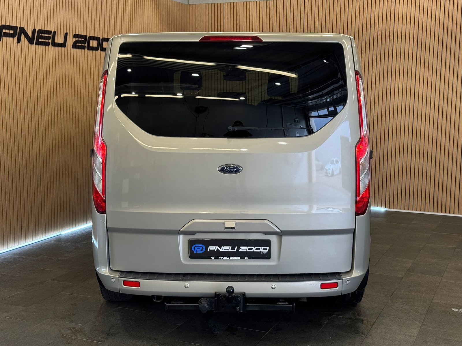 FORD Tourneo Custom 310 L1H1 Titanium SelectShift A, Diesel, Occasion / Gebraucht, Automatik - 6